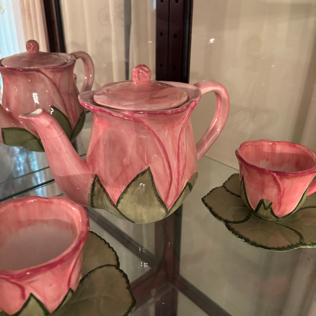 F108 Vintage porcelain Tulip tea set