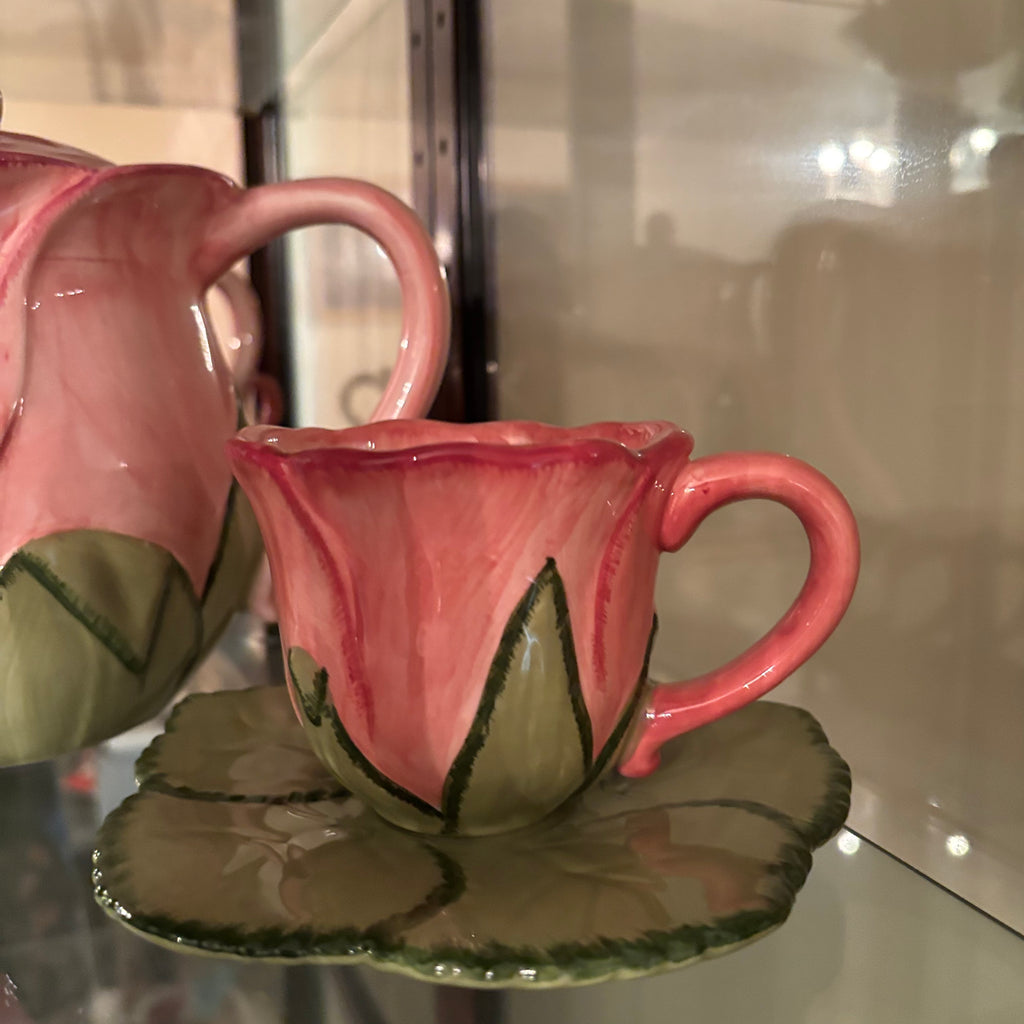 F108 Vintage porcelain Tulip tea set