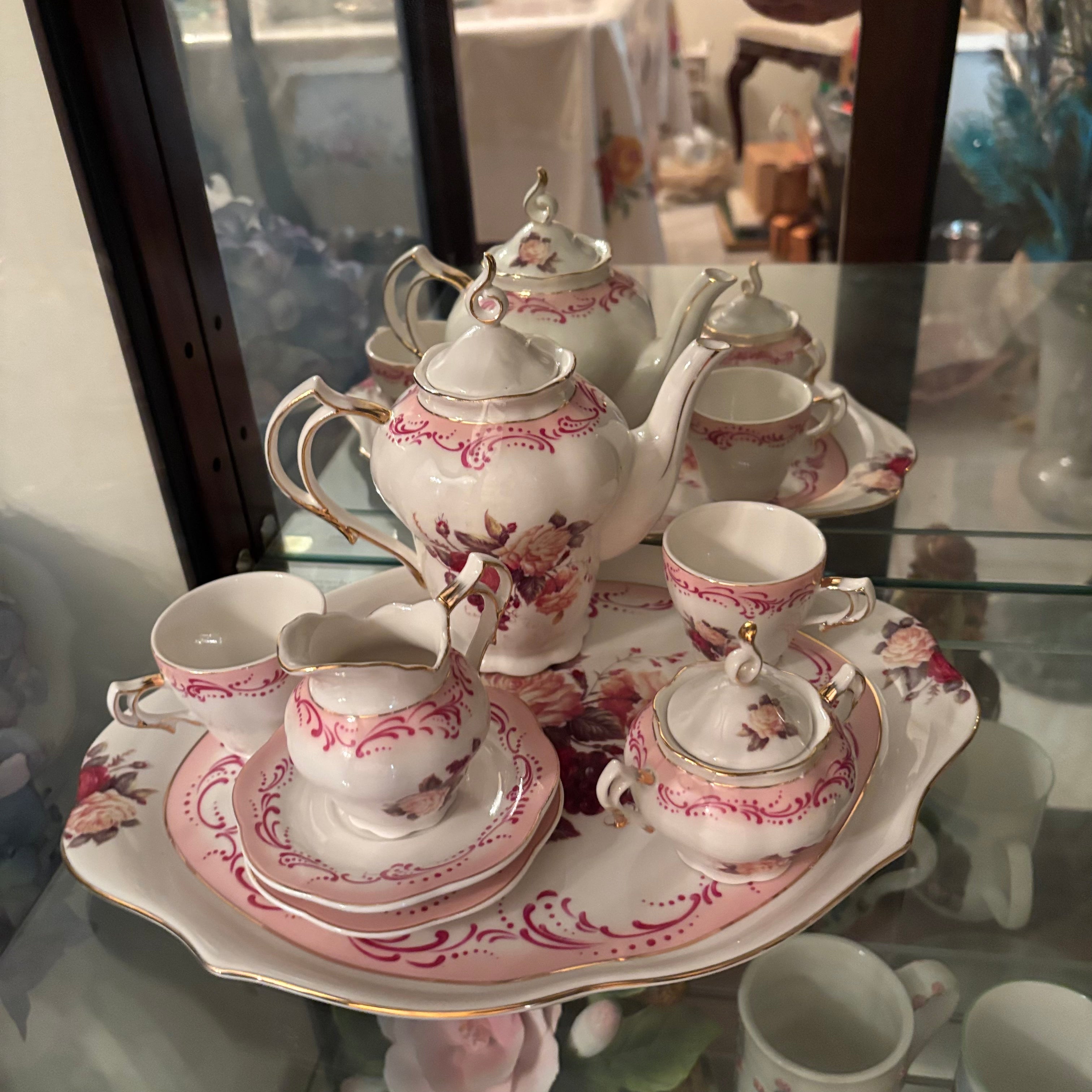 F109 Vintage teapot service