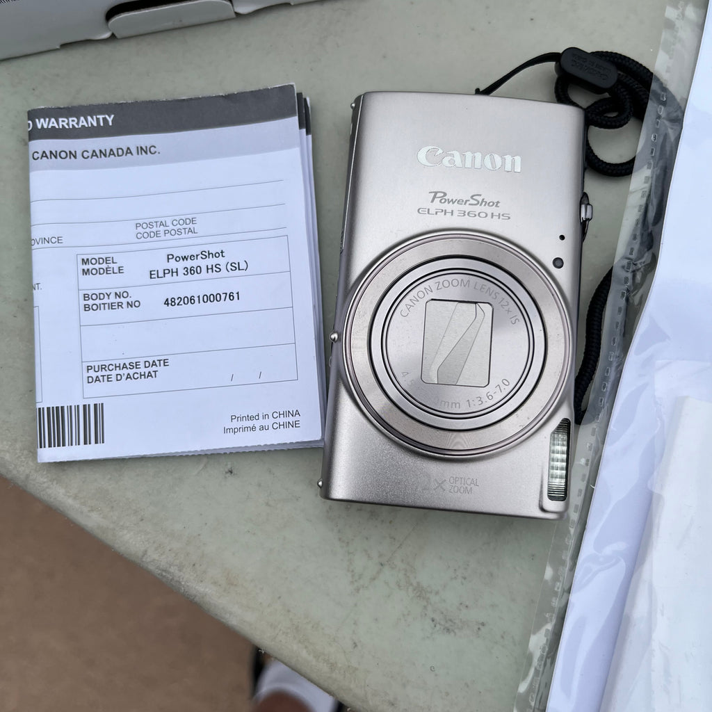 D676 Vintage Canon Powershot IXUS 285 HS