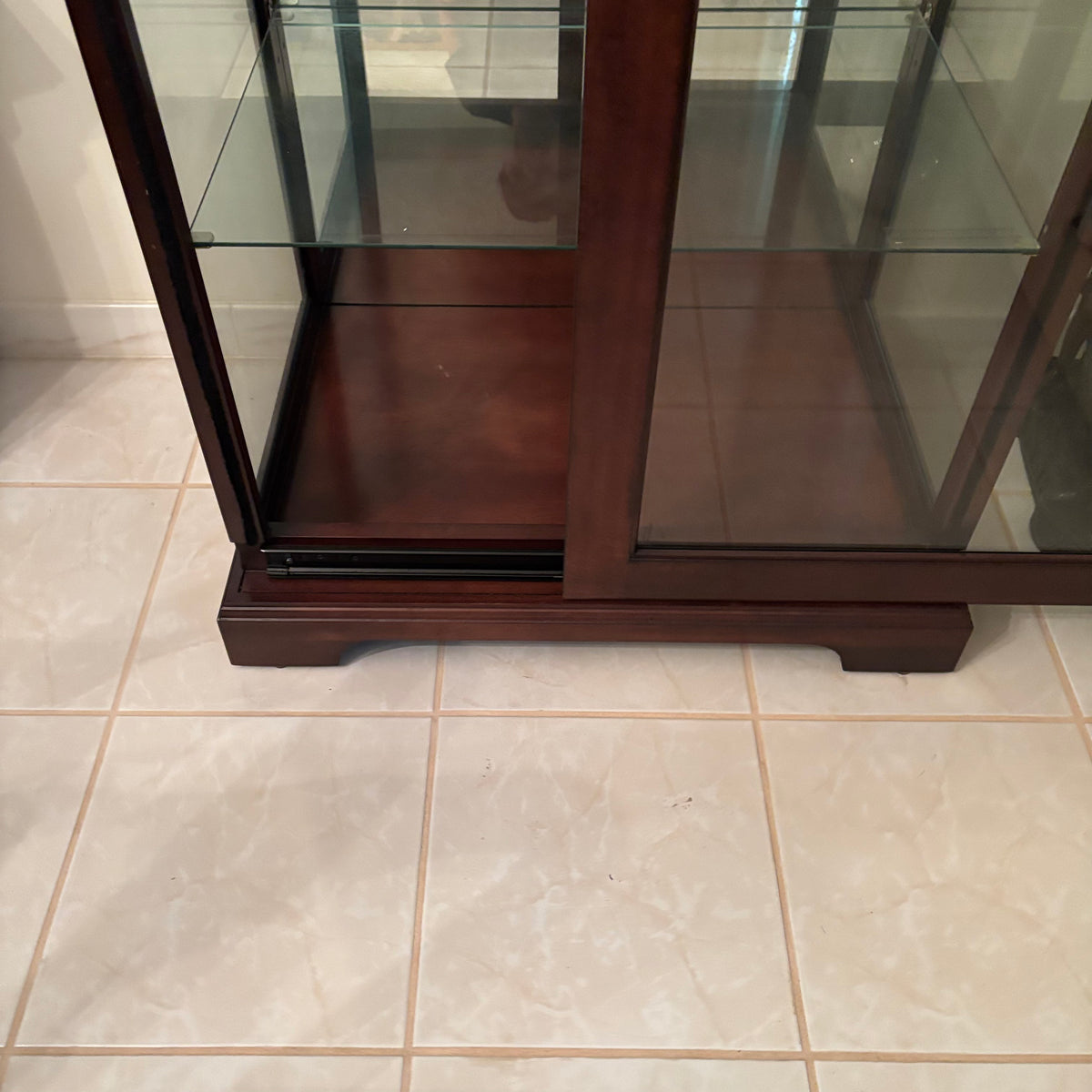 F111 Vintage solid wood curio cabinet with glass sliding door