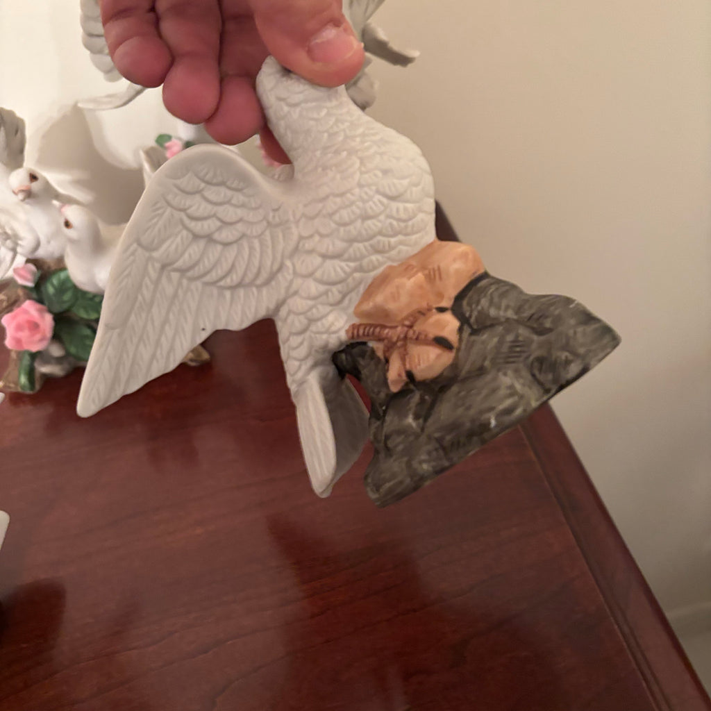 F114 Vintage Capodimonte style porcelain dove grouping