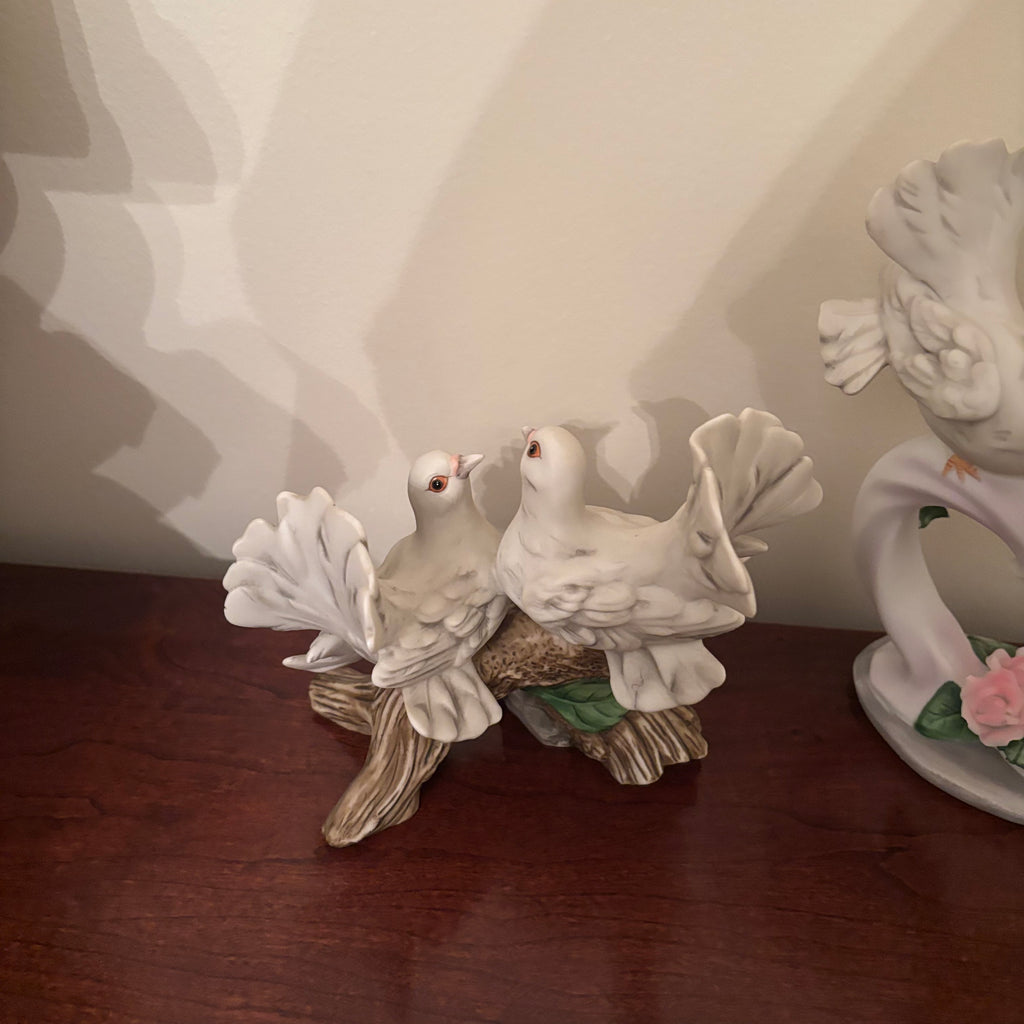 F114 Vintage Capodimonte style porcelain dove grouping