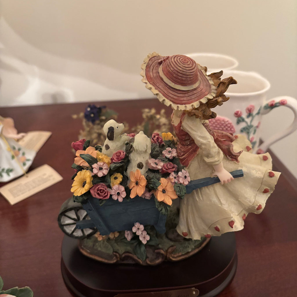 F117 Vintage Collectibles Grouping  (figurines and more)