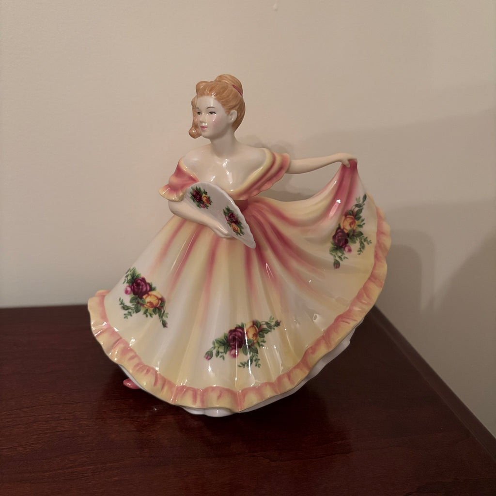 F118 Royal Doulton Pretty Lady "Charlotte"