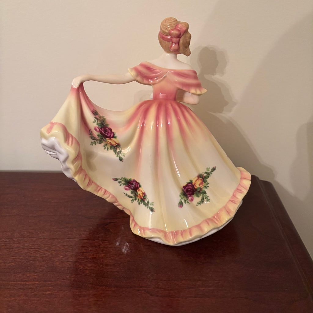 F118 Royal Doulton Pretty Lady "Charlotte"