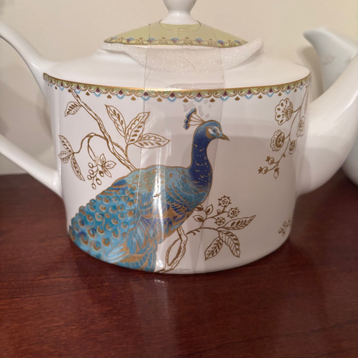F120 Teapot Grouping (Abott Home and Peacock Garden)