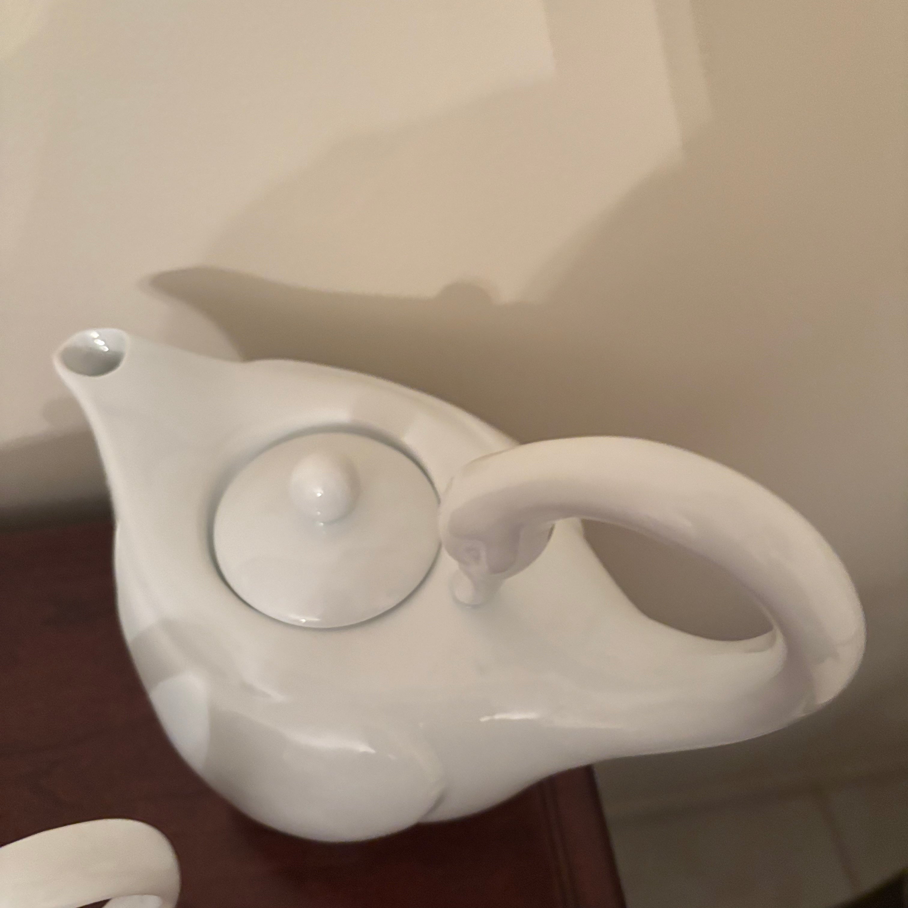F120 Teapot Grouping (Abott Home and Peacock Garden)