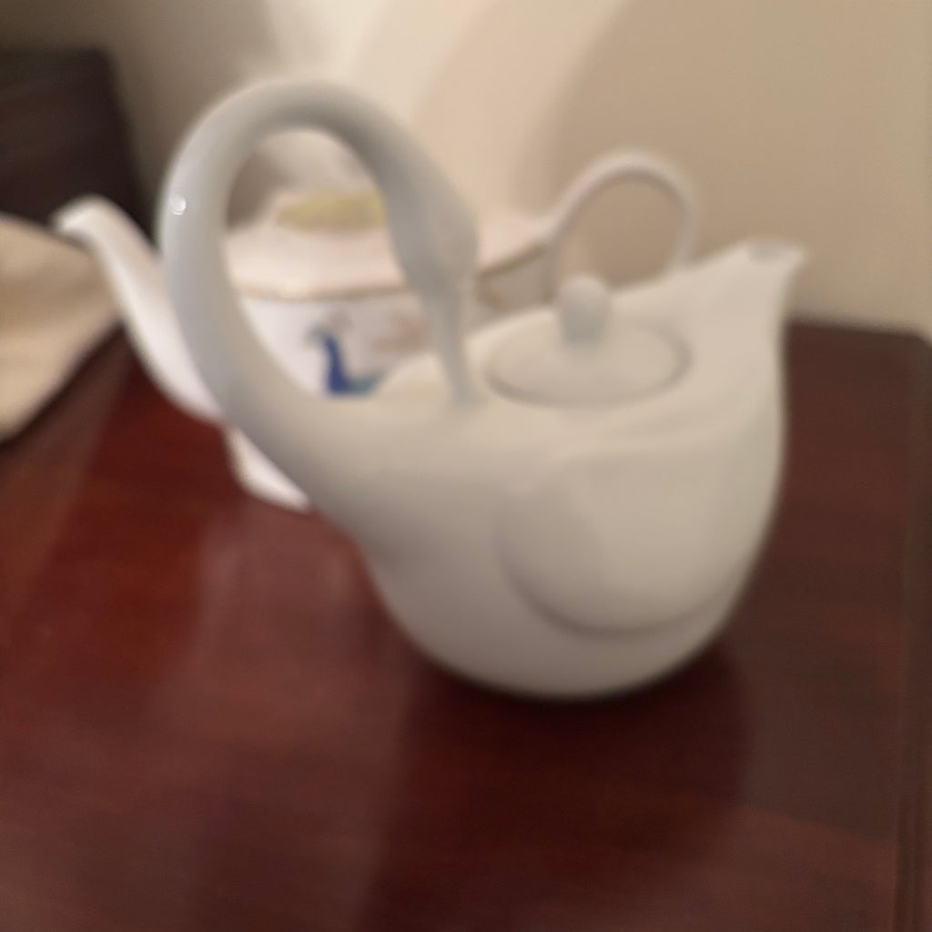 F120 Teapot Grouping (Abott Home and Peacock Garden)