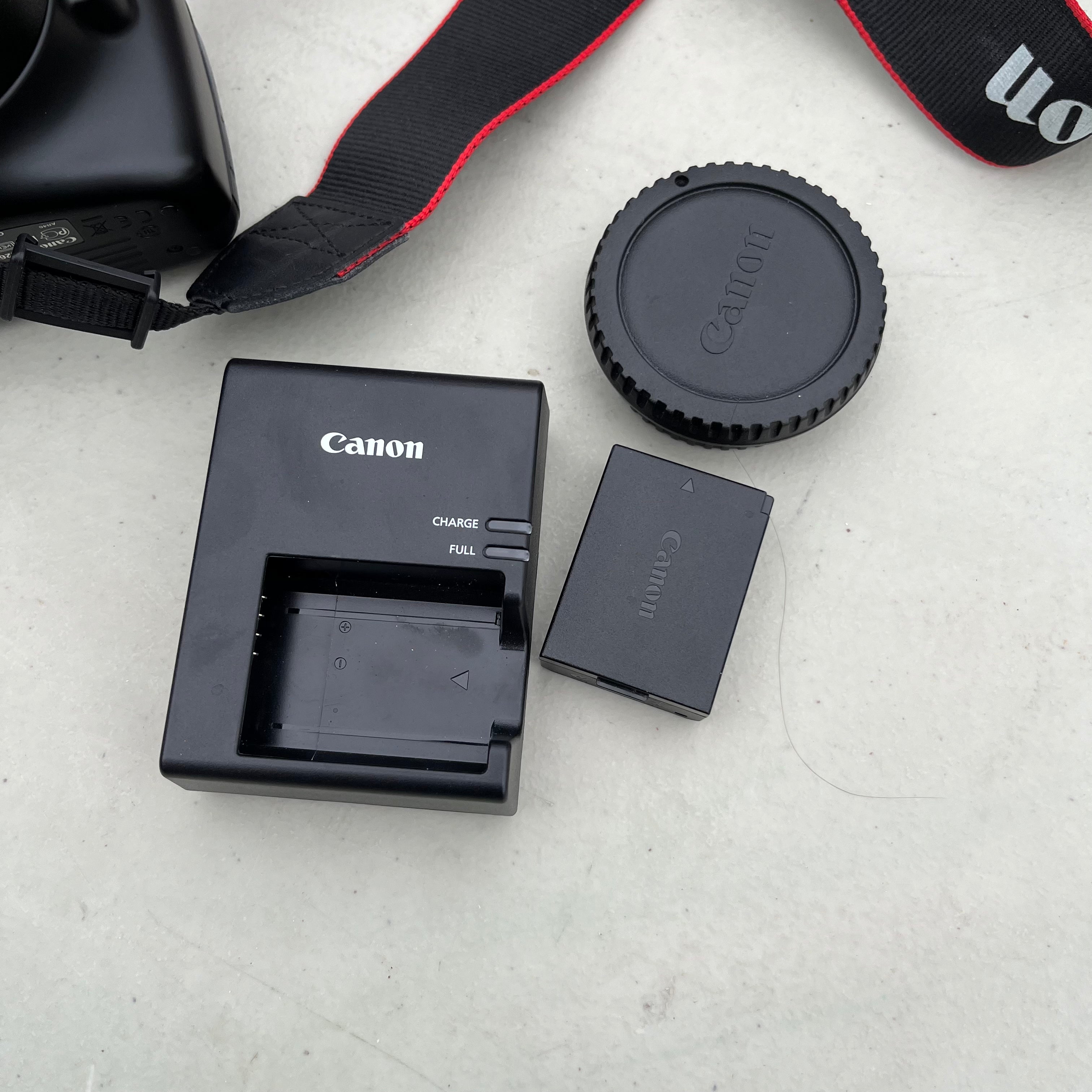 D681 Canon Rebel EOS T3 with case