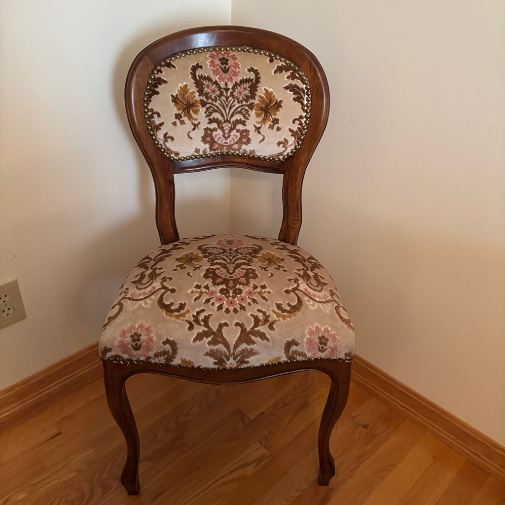 F123A Vintage solid wood balloon back upholstered chair