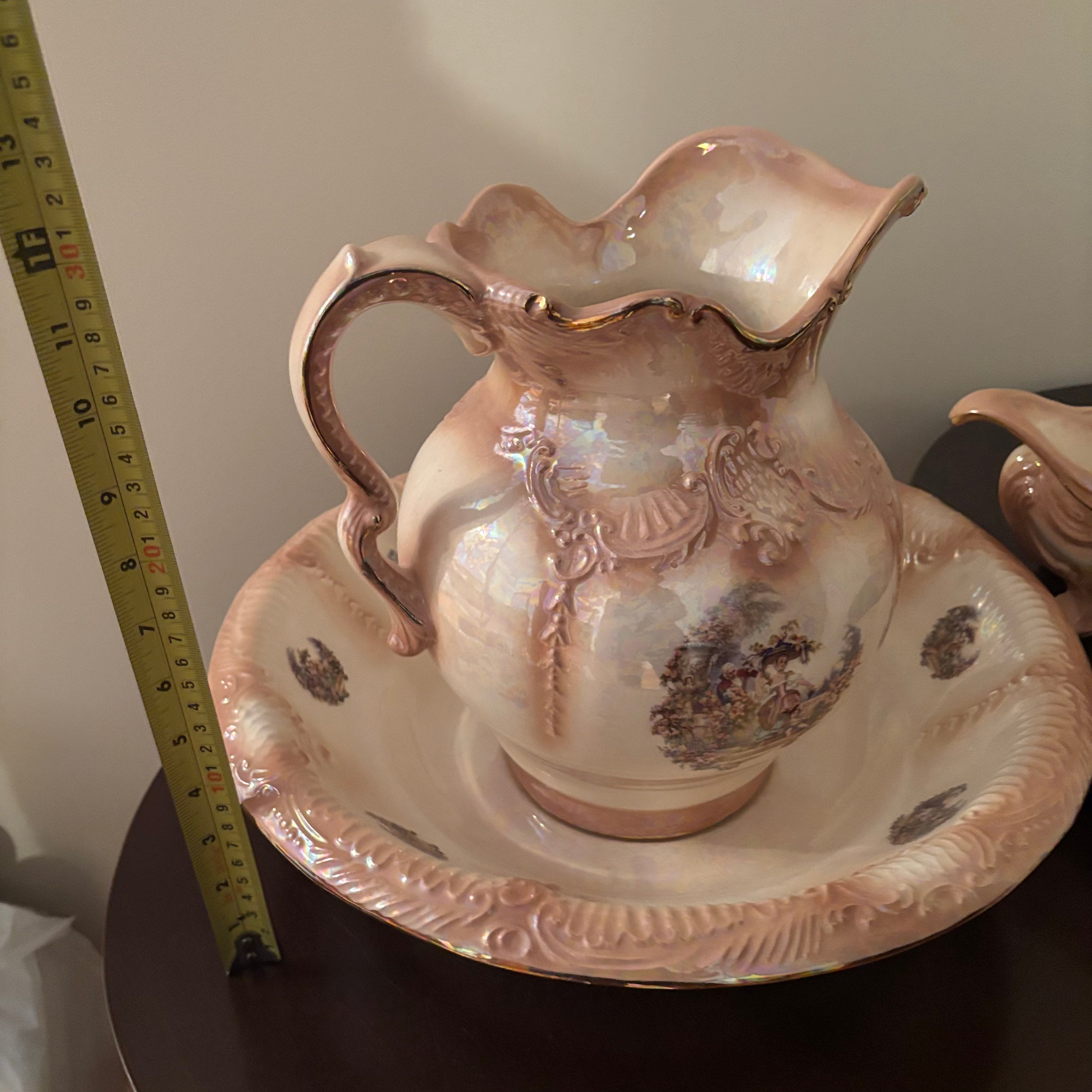 F125 Vintage China Grouping (water pitcher and basin and china planter)