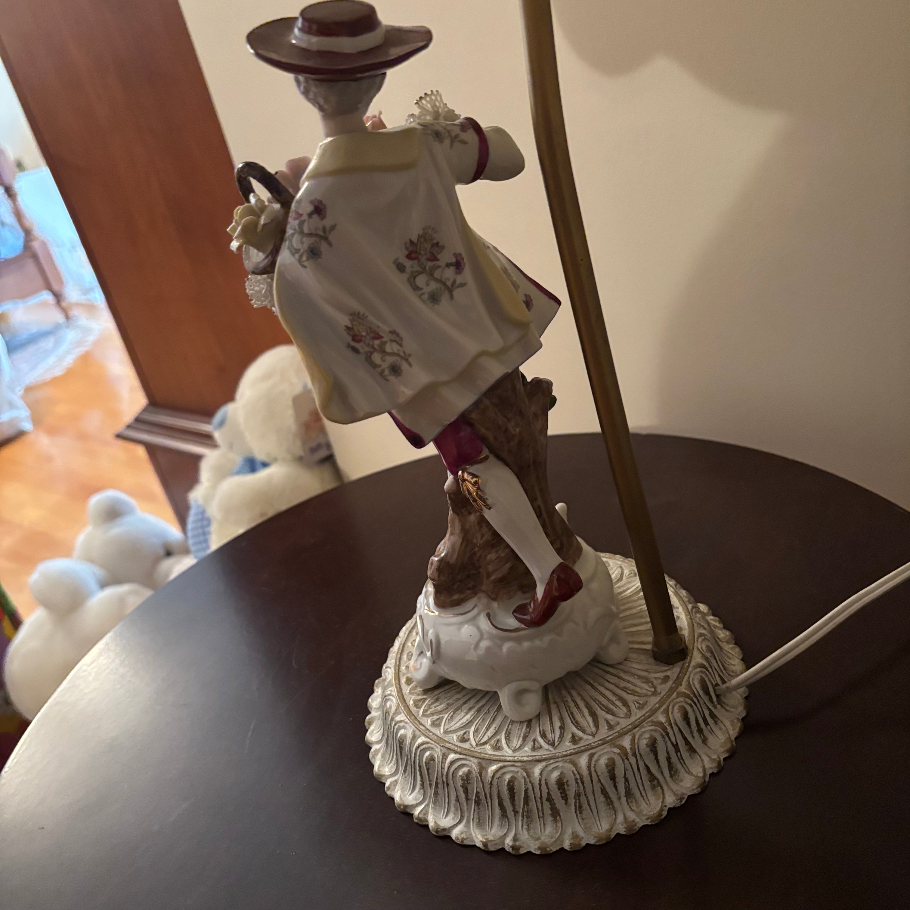 F127 Set of 2 Bisque Porcelain Figurine Lamps