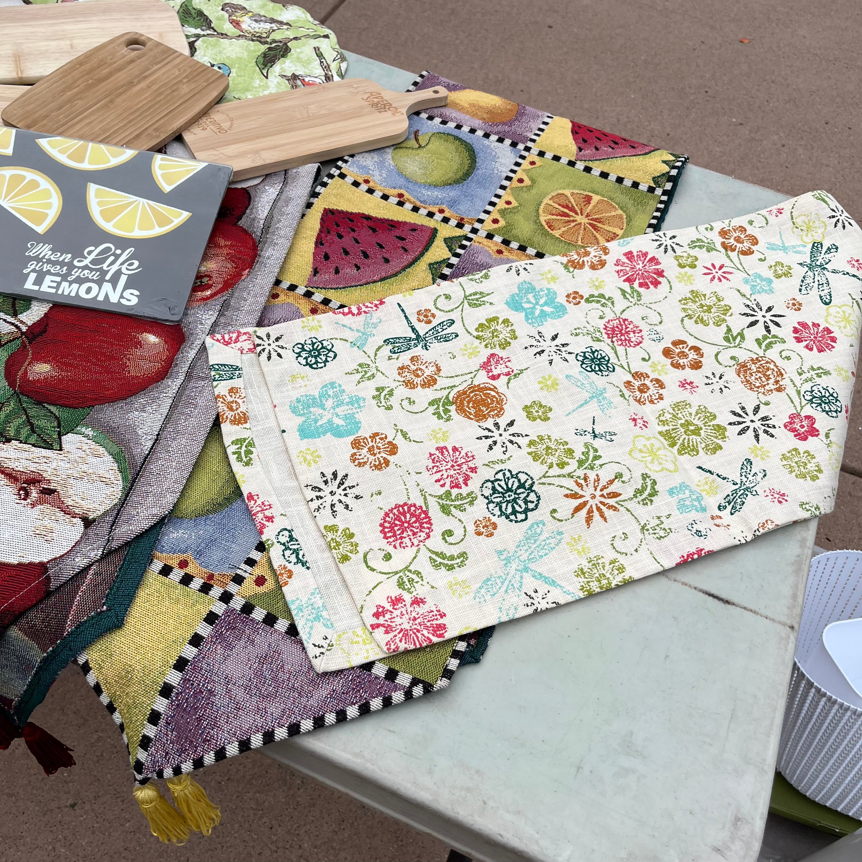 D684 Linens Grouping (table runners and more)