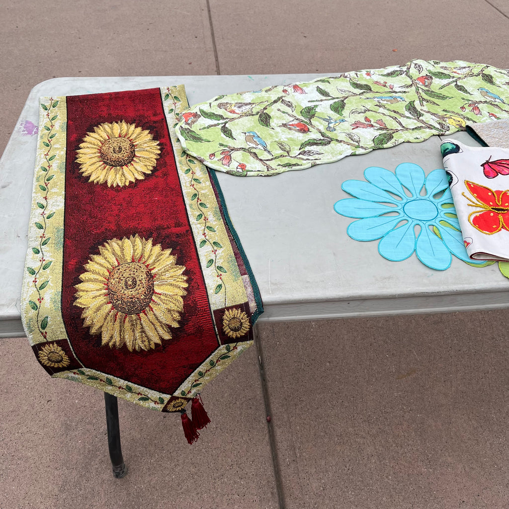 D684 Linens Grouping (table runners and more)