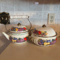 F128 Vintage Lincoware Cornucopia enamel tea pot and dutch oven