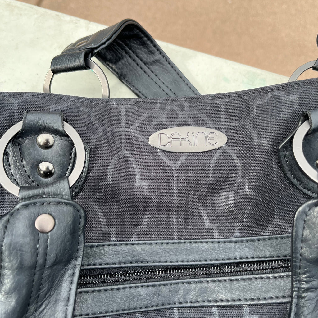 D686 Womens Purse Grouping (Dakine and more)