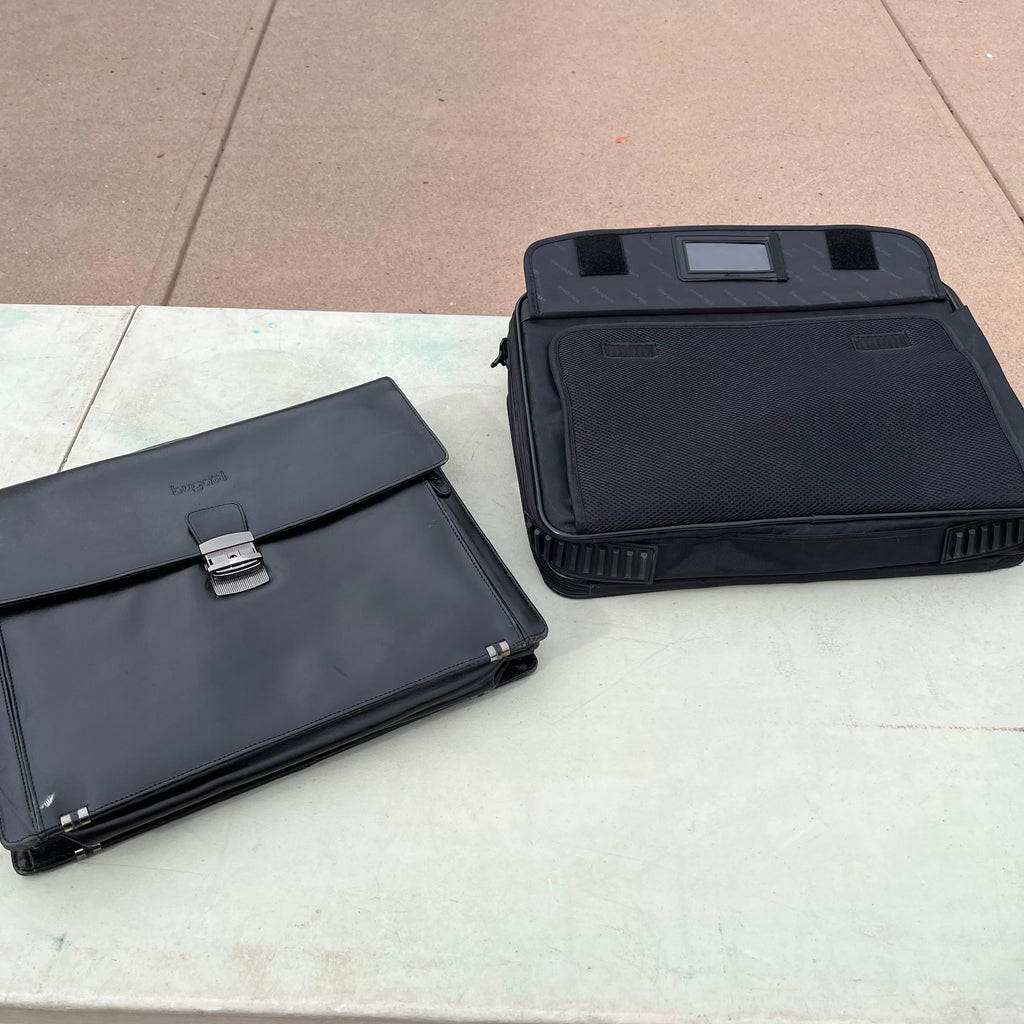 D688 Set of 2 black briefcases (Bugatti and more)