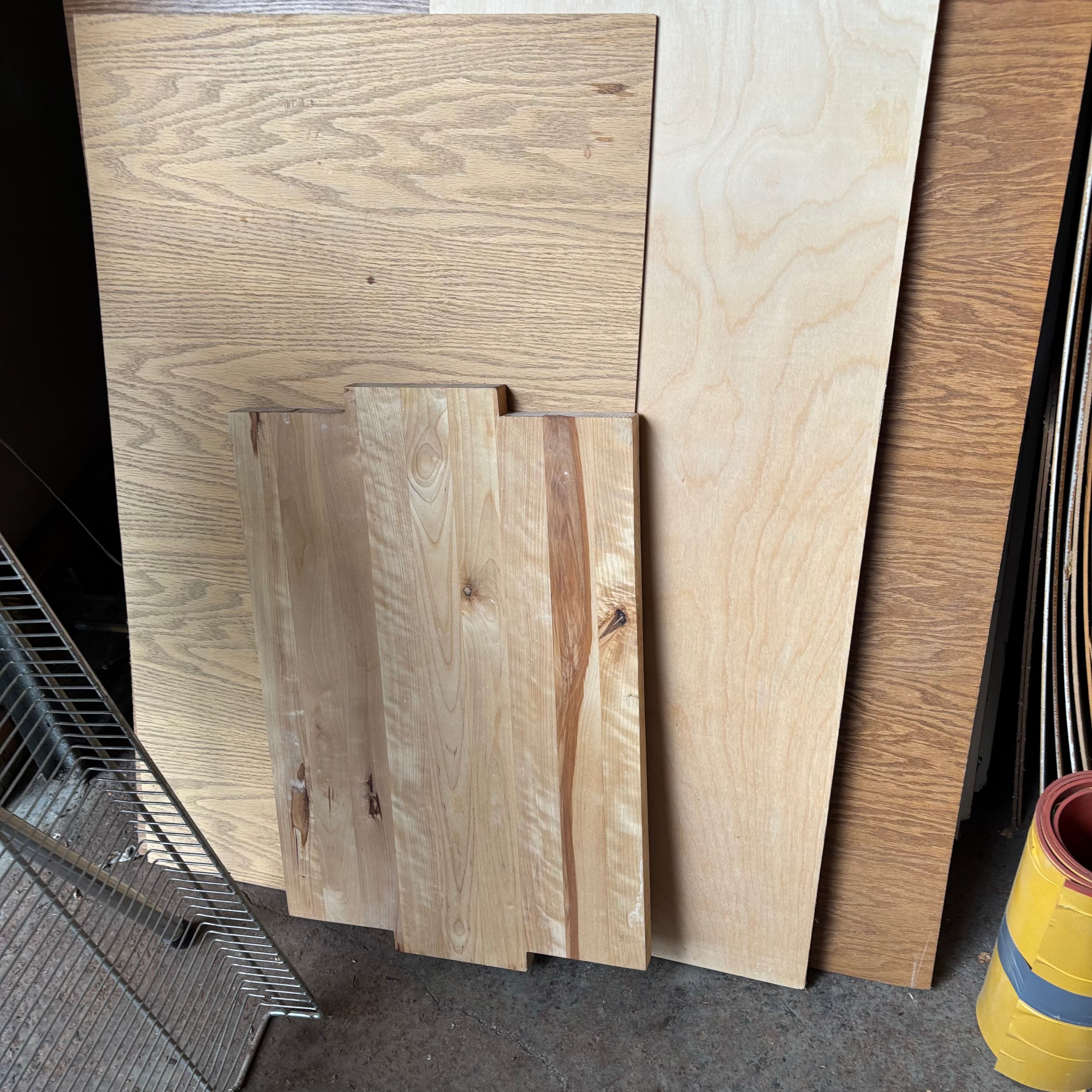 F145A Wood and more building Grouping