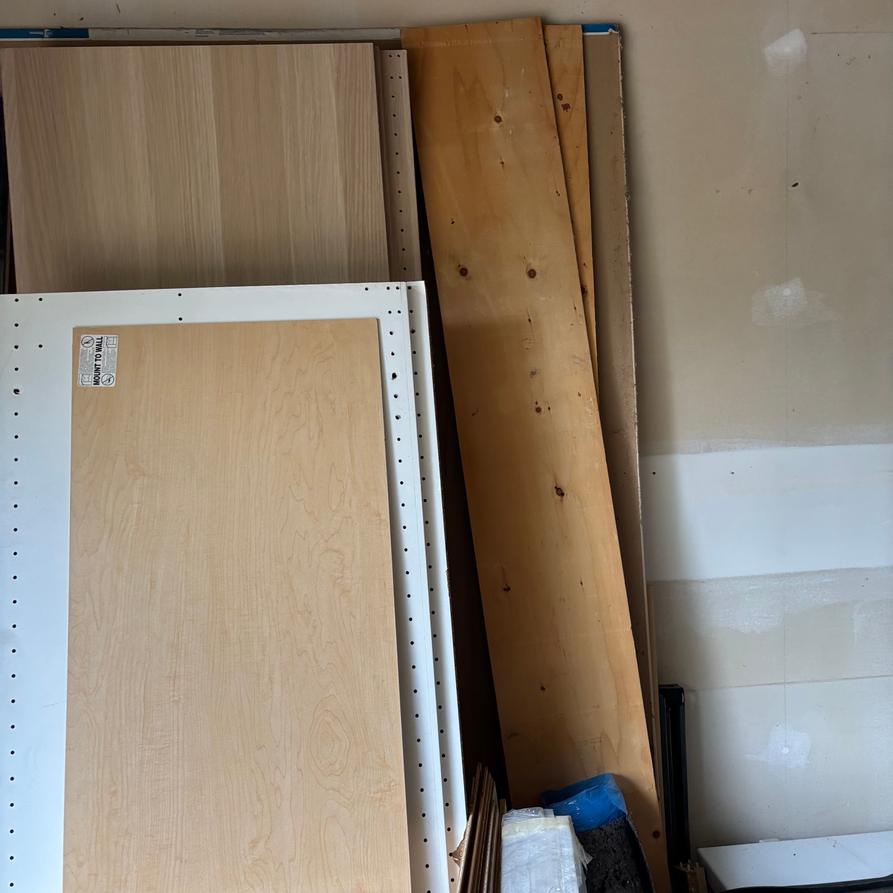 F145A Wood and more building Grouping