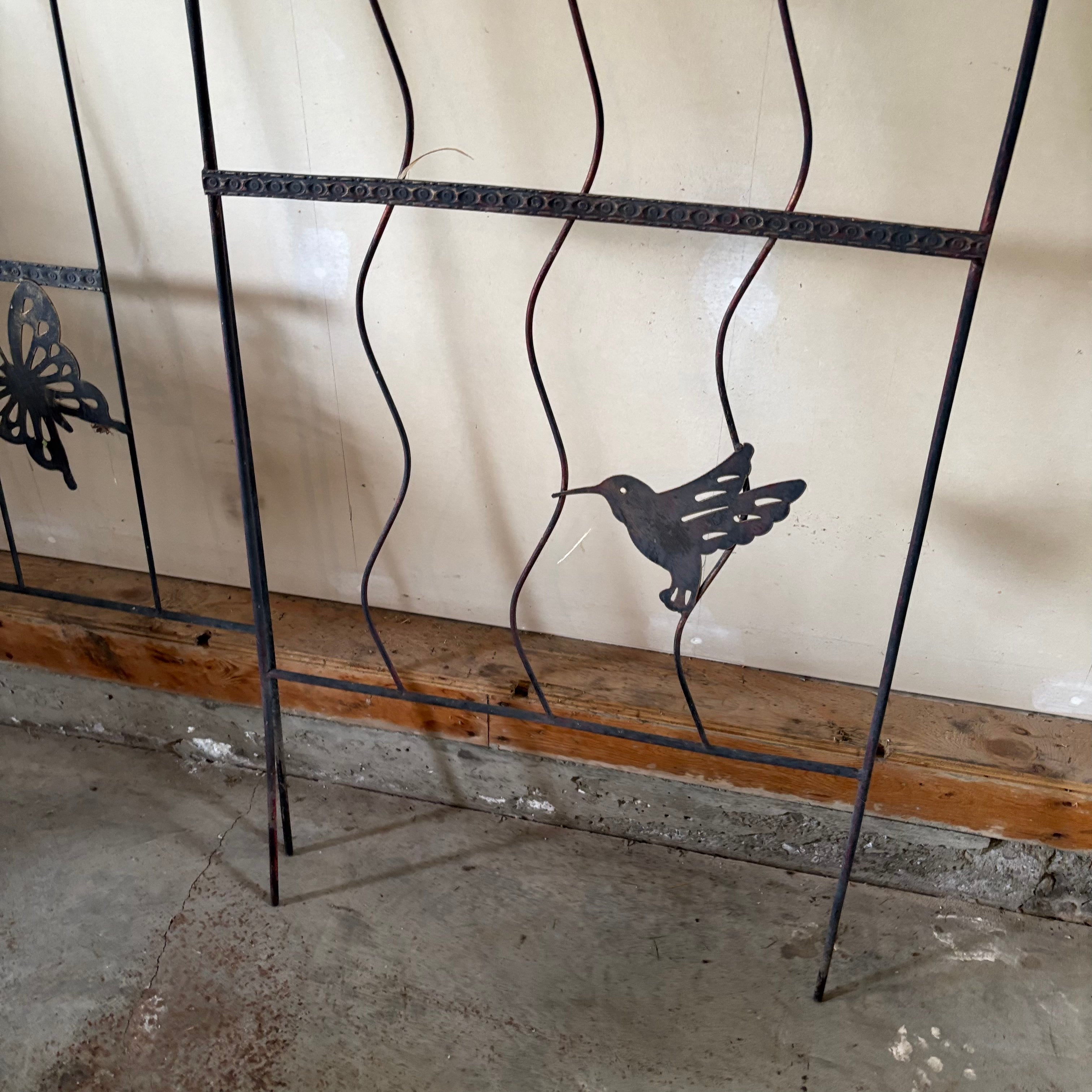 F146 Metal garden trellis with butterfly and hummingbird detail