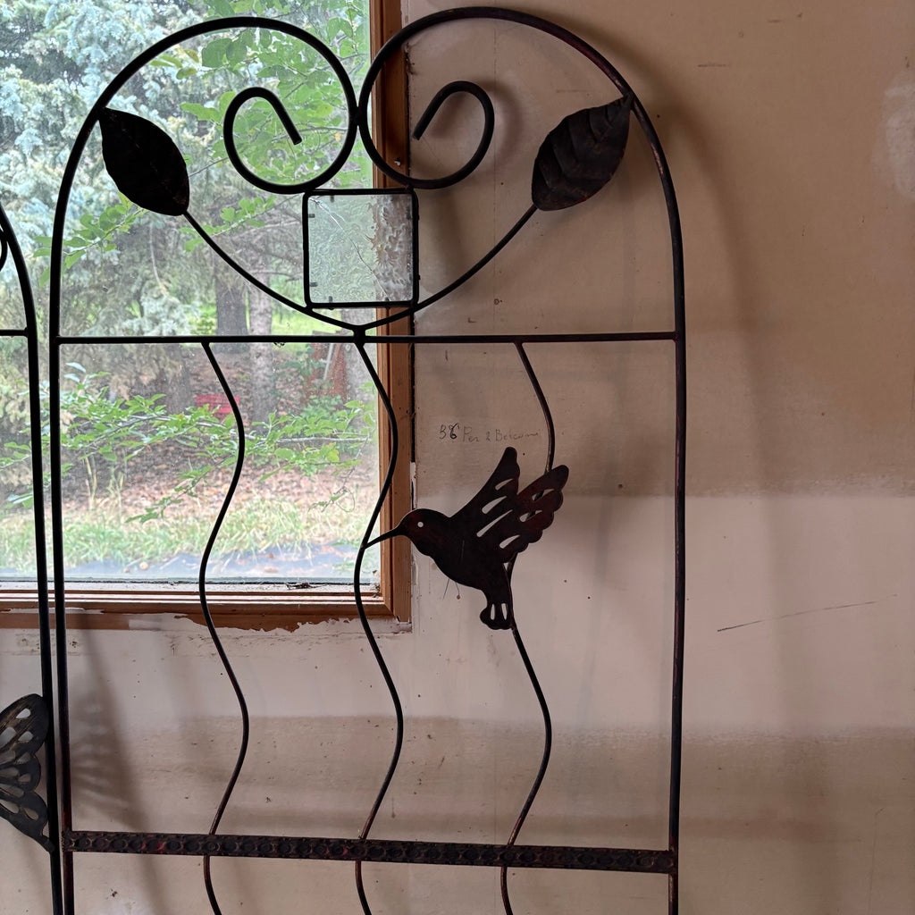 F146 Metal garden trellis with butterfly and hummingbird detail