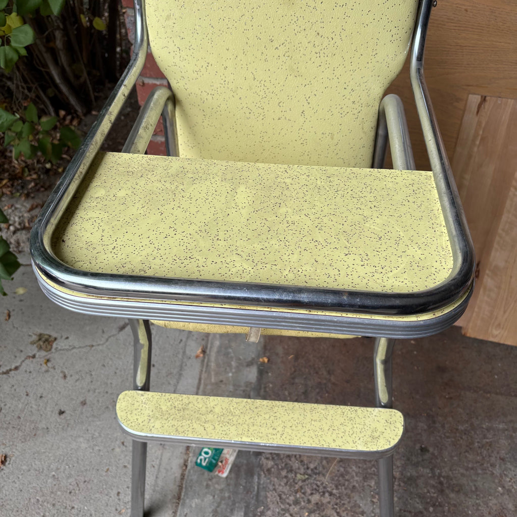 F149 Vintage metal and vinyl high chair