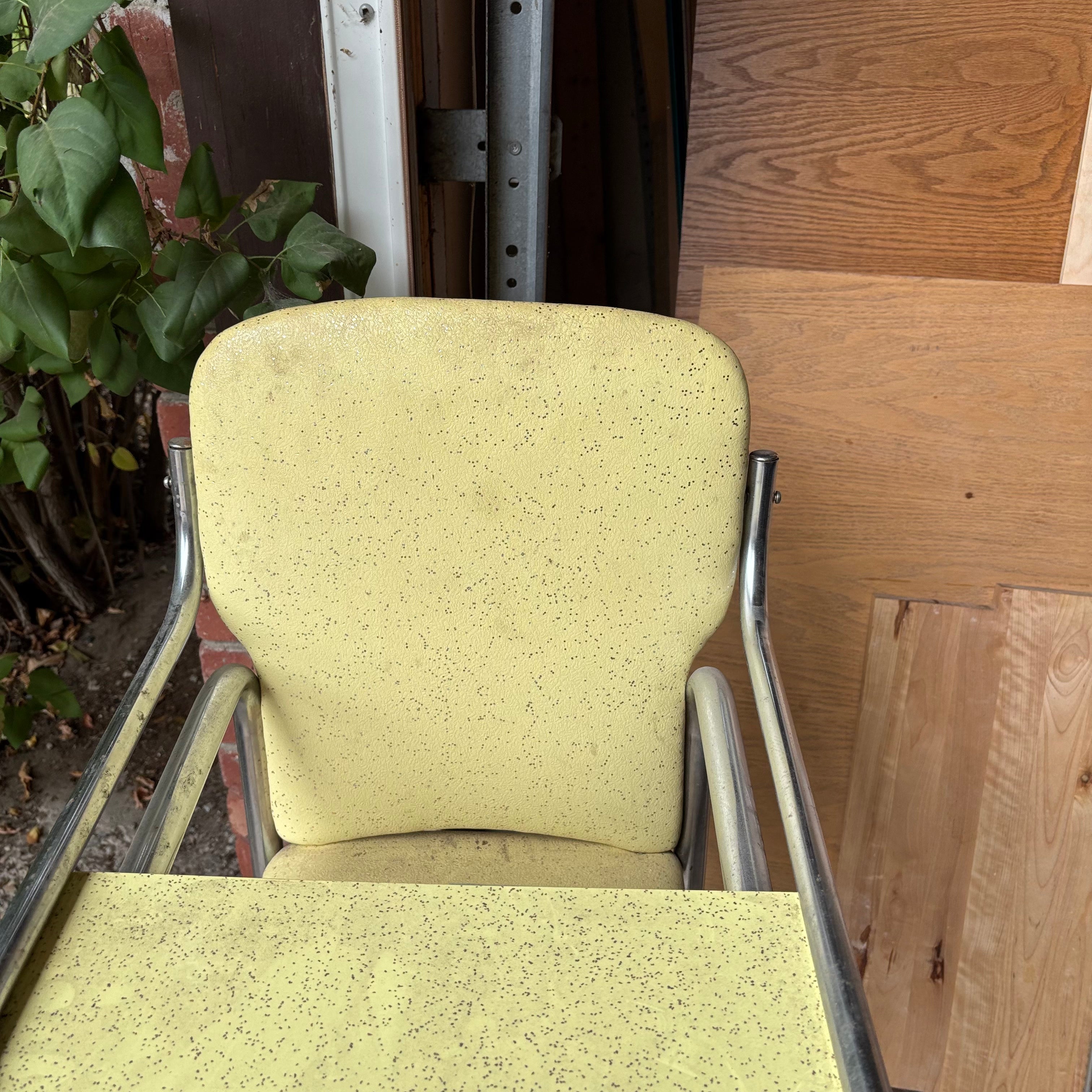 F149 Vintage metal and vinyl high chair