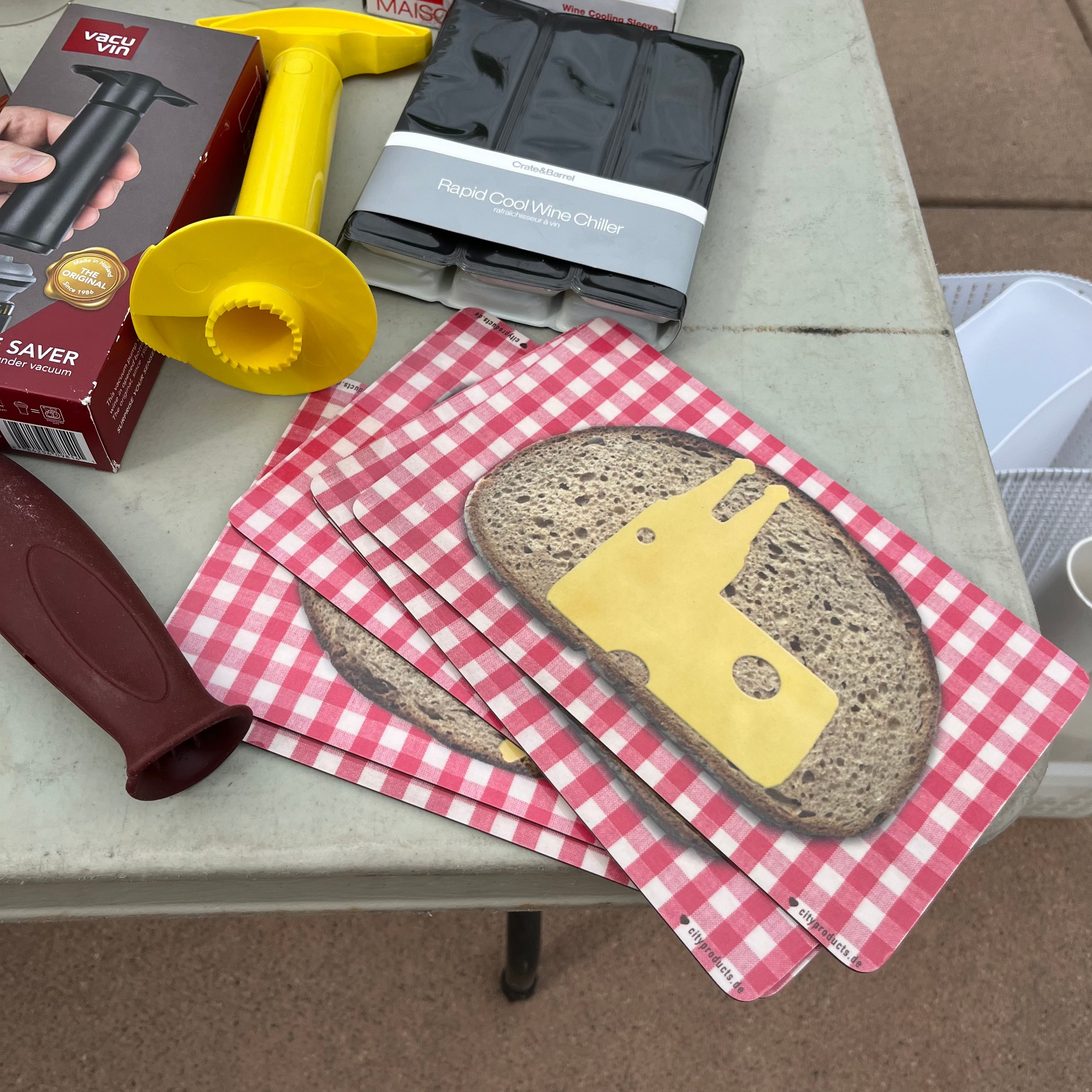 D690 Picnic Grouping (thermos and more)