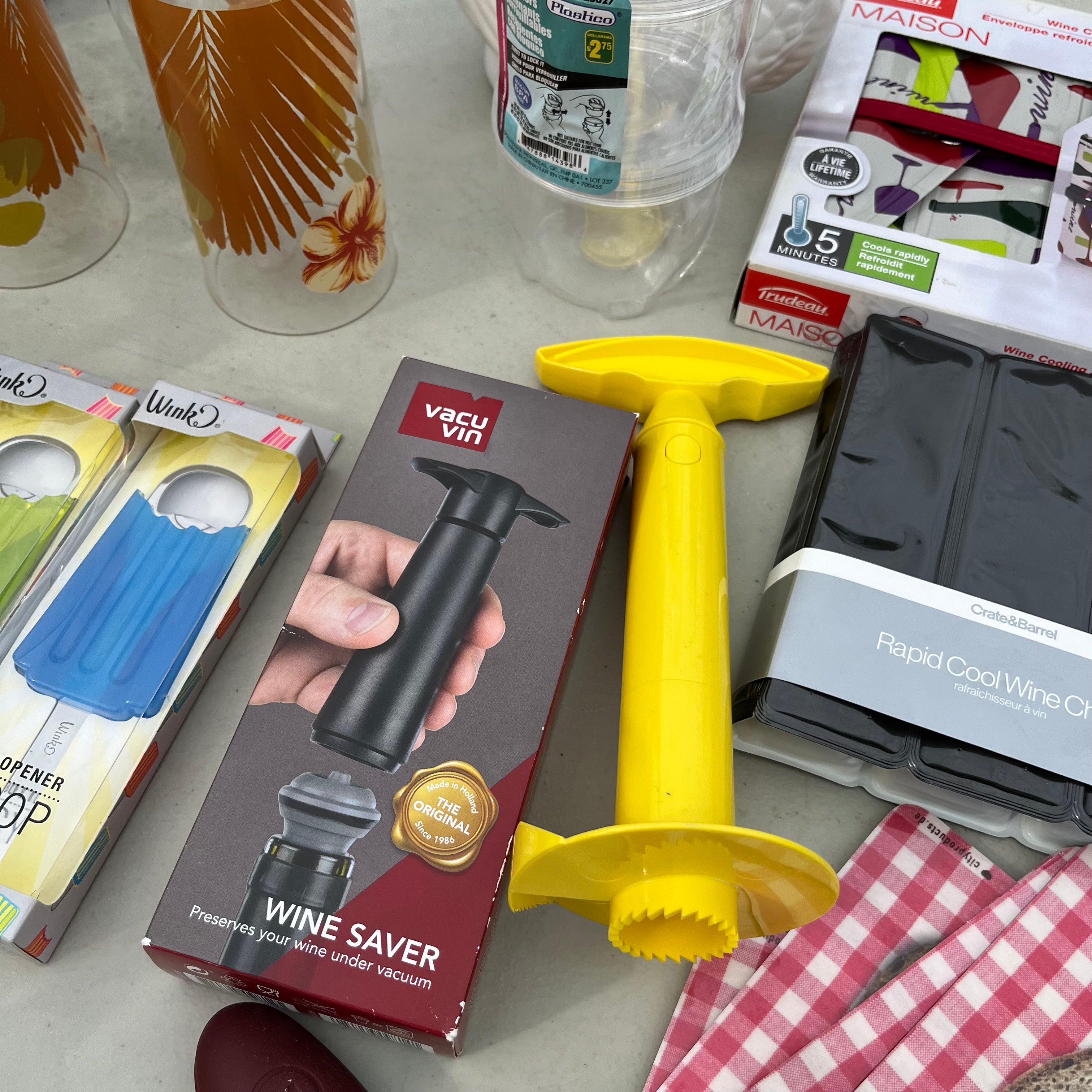 D690 Picnic Grouping (thermos and more)