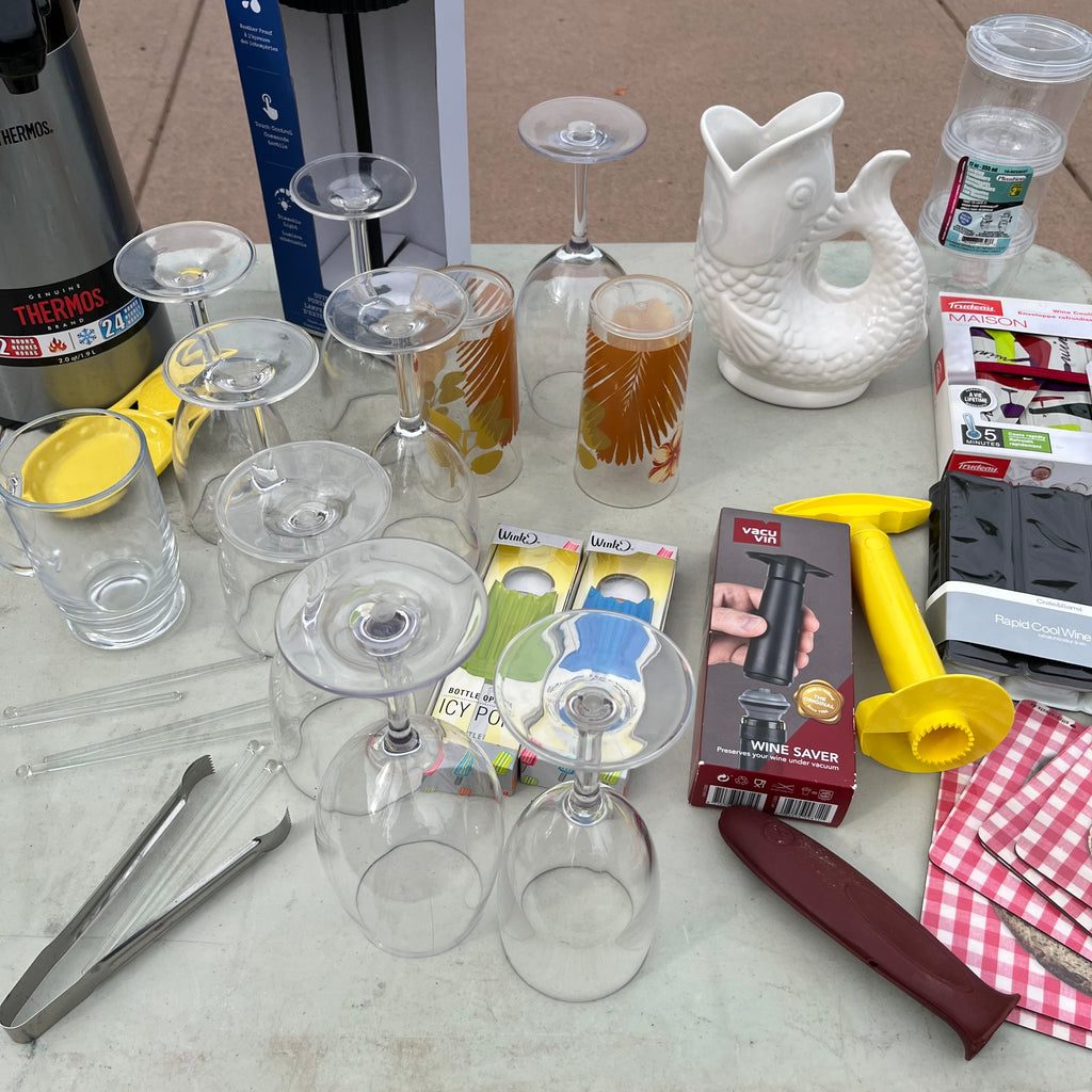 D690 Picnic Grouping (thermos and more)