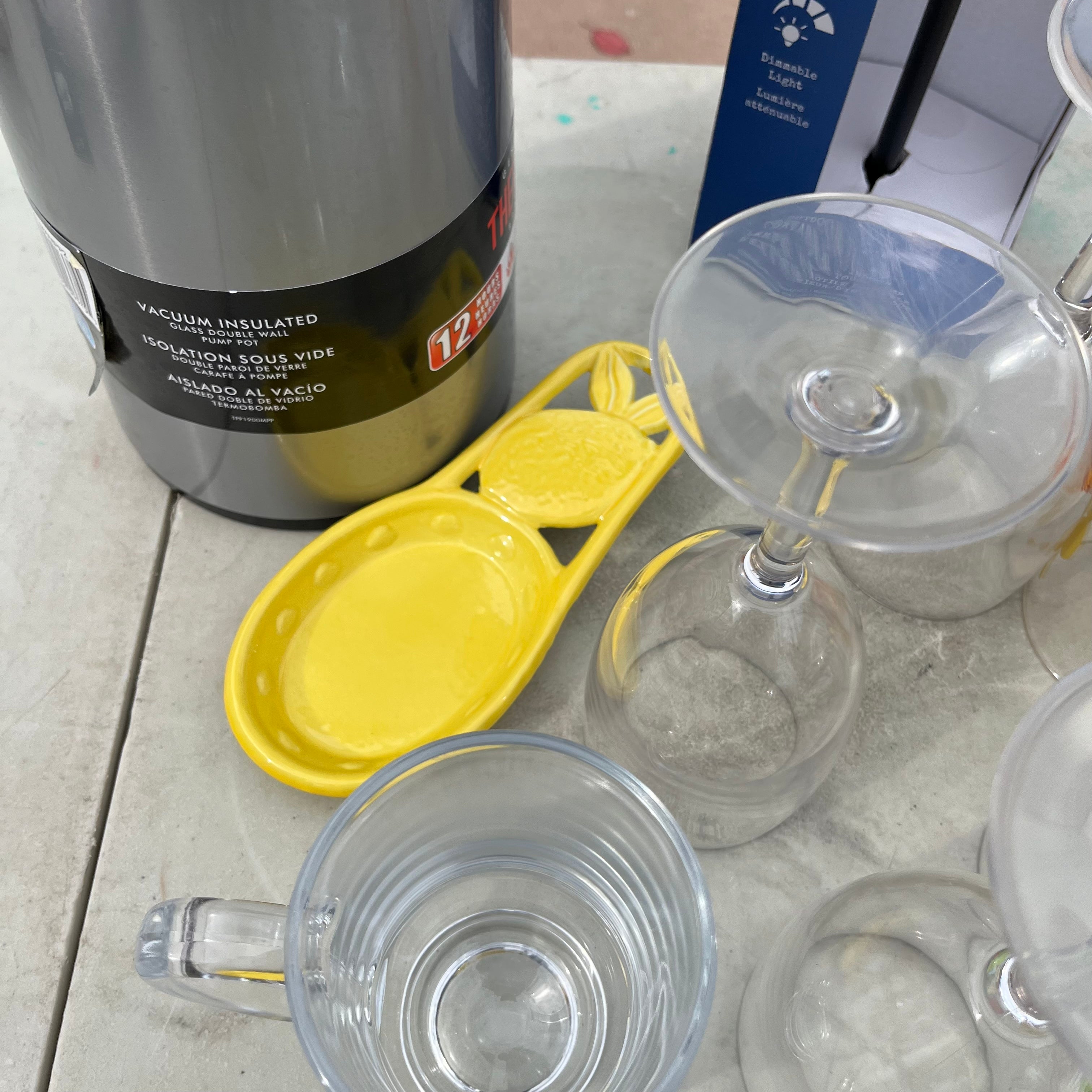 D690 Picnic Grouping (thermos and more)