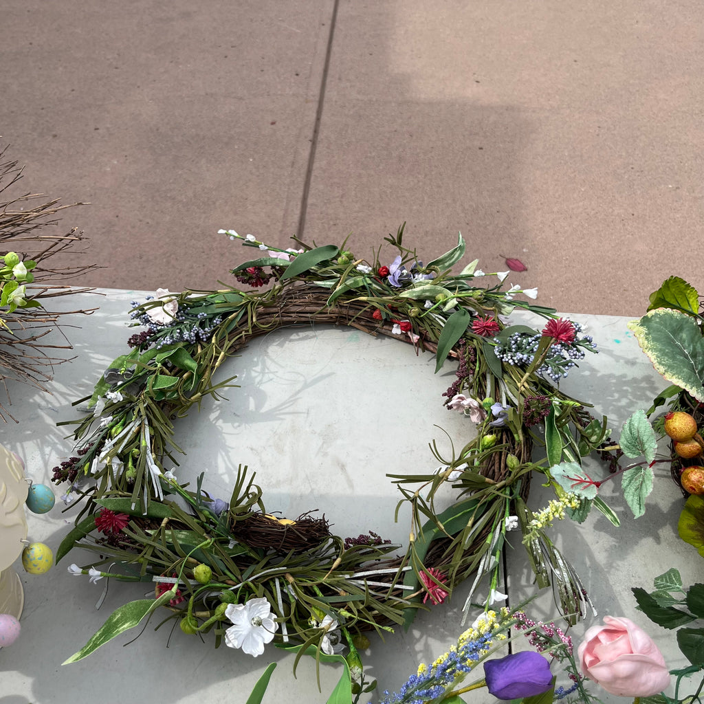 D696 Wreath Grouping