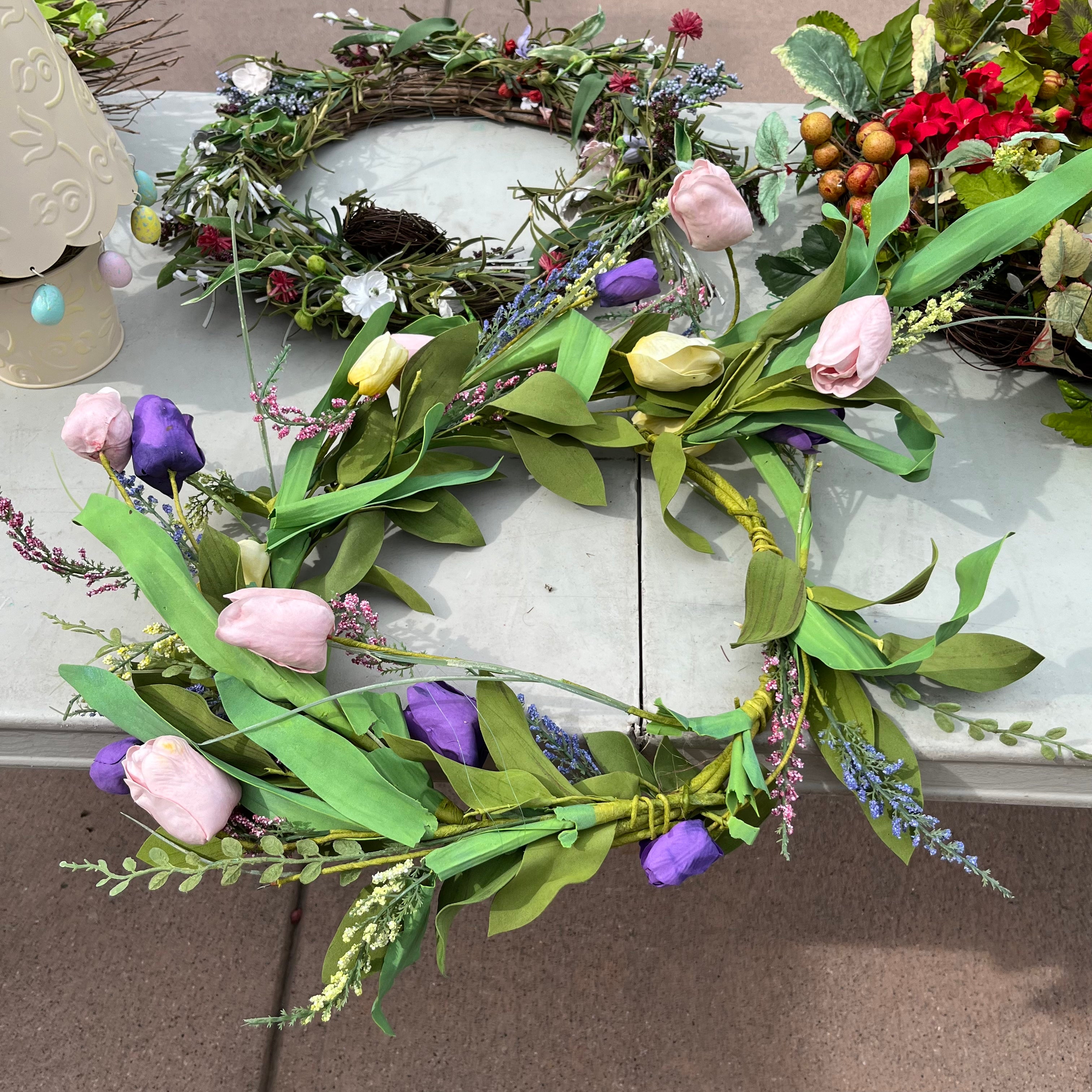 D696 Wreath Grouping