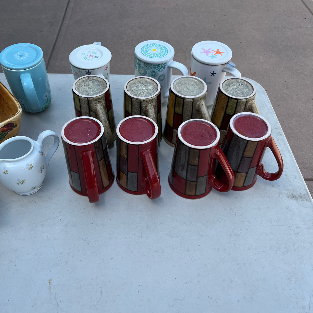 D697 Kitchen Grouping (coffee mugs and more)