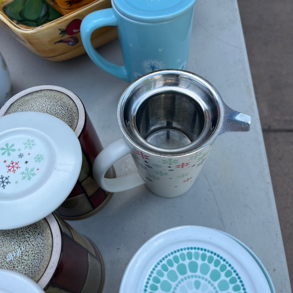 D697 Kitchen Grouping (coffee mugs and more)