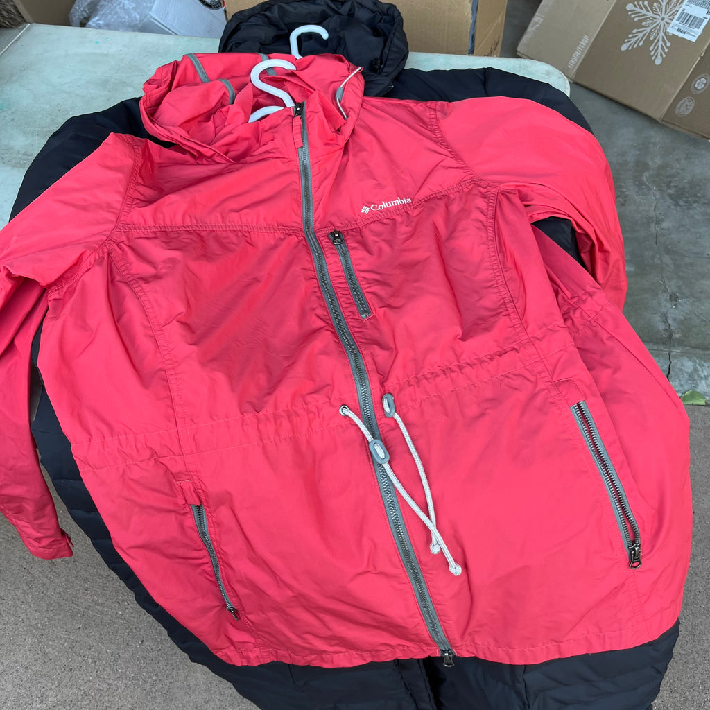 D698 Womens 1X winter jacket grouping(Columbia and Kirkland)