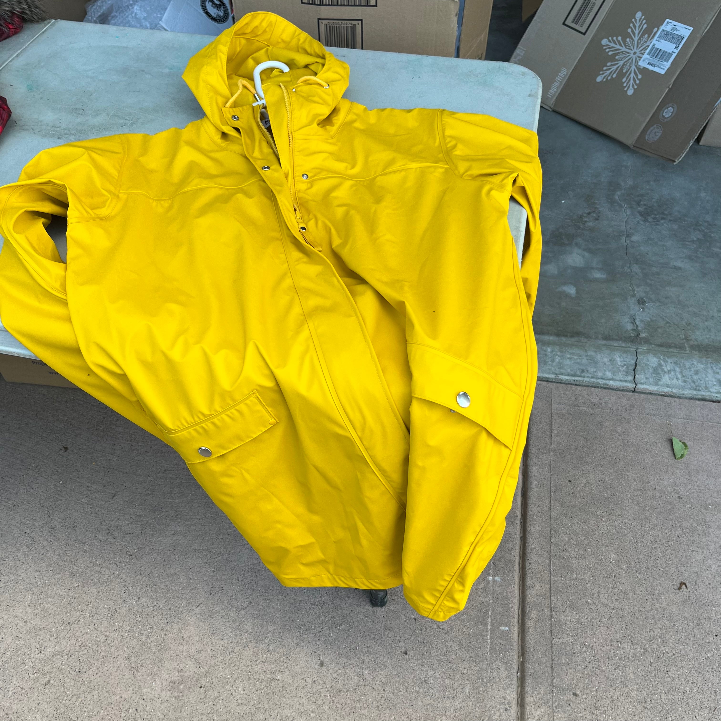 D700  Jacket Groupng (Helly Hansen XL rain jacket and North Face parka)