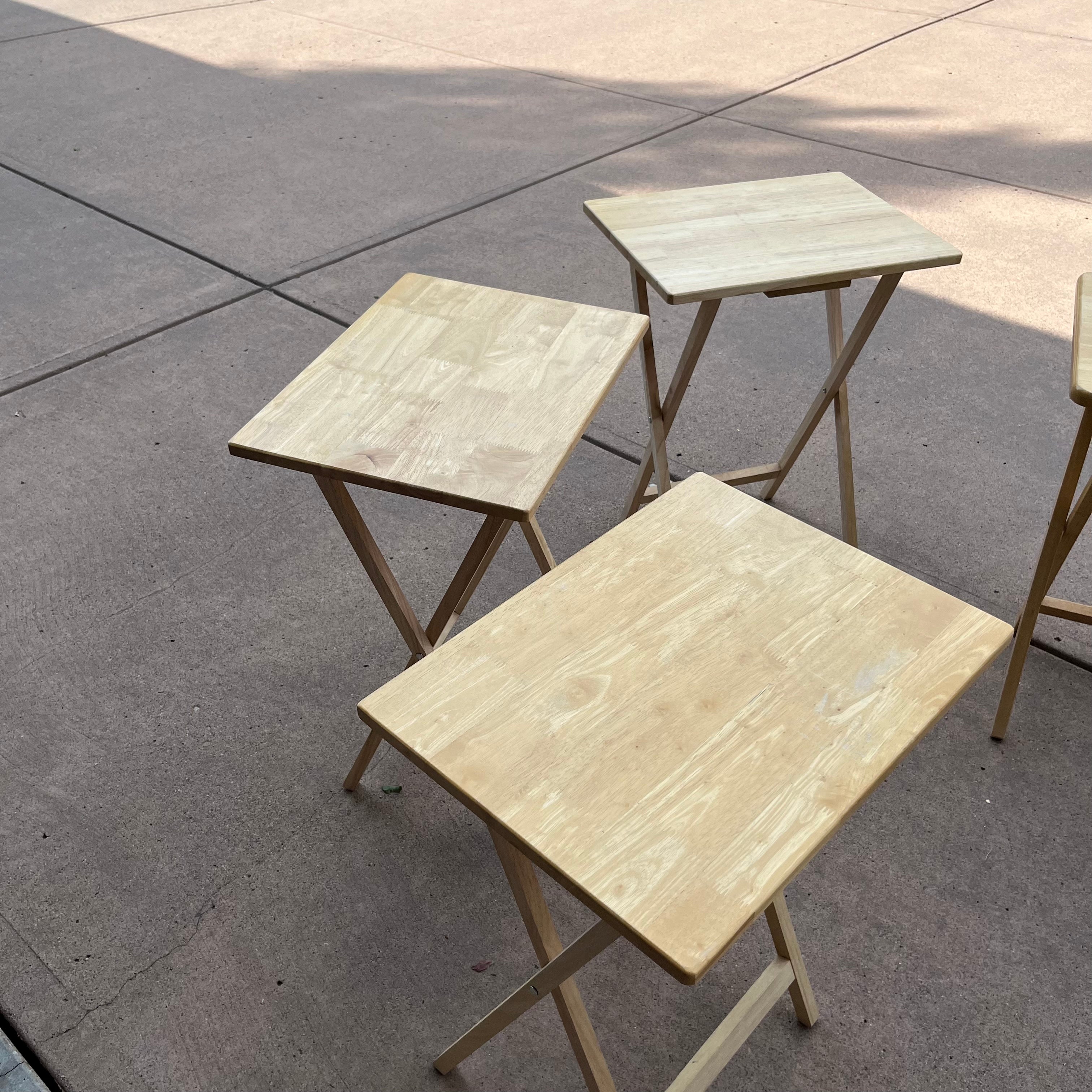 D710 Set of 4 wooden TV trays