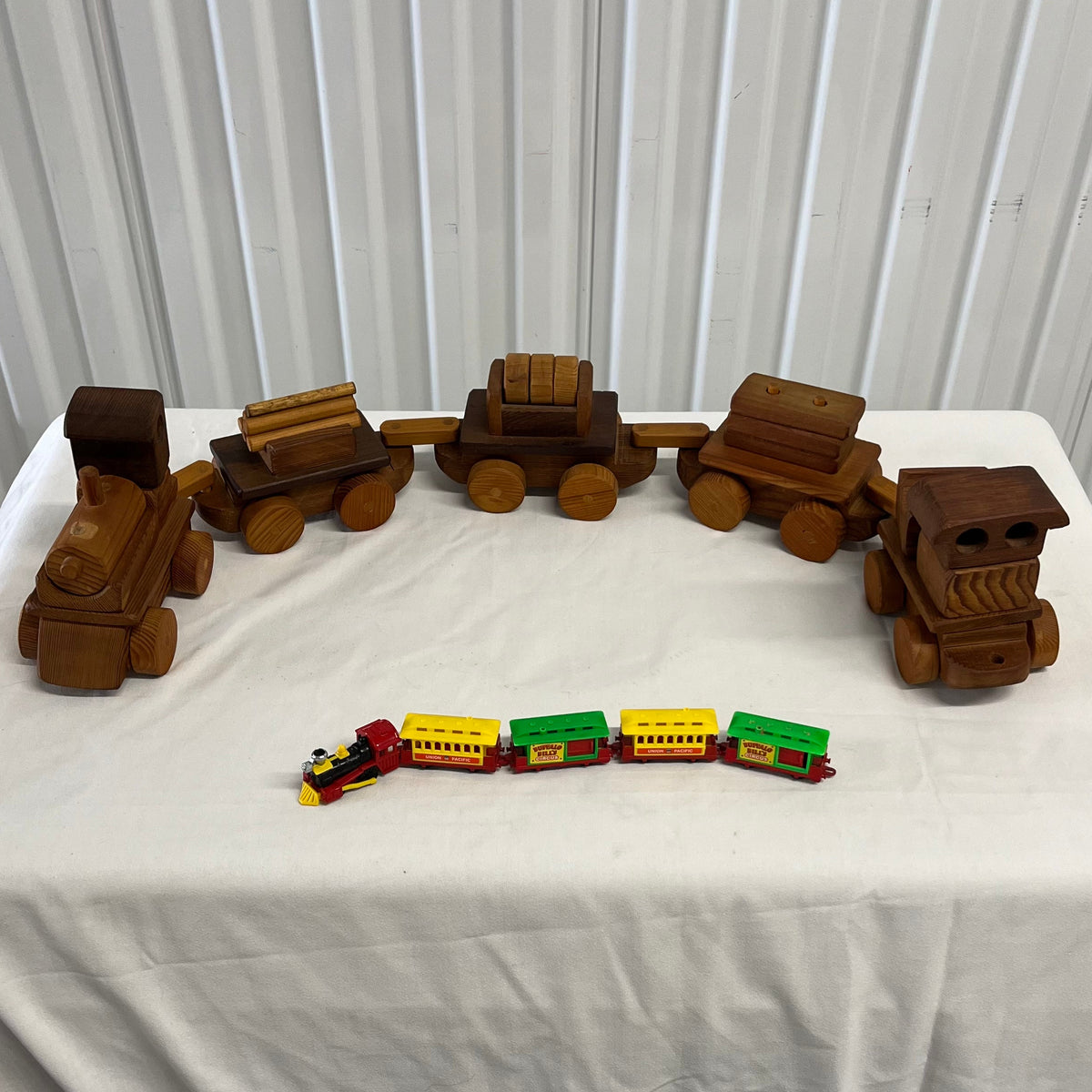 U907 Vintage Wooden Toy Train Grouping