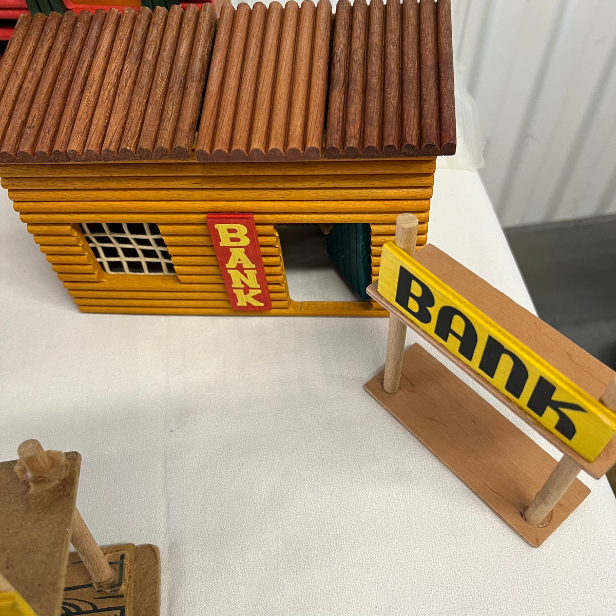 U908 Vintage Oehme & Sohne Wild West  Mainstreet buildings in excellent condition