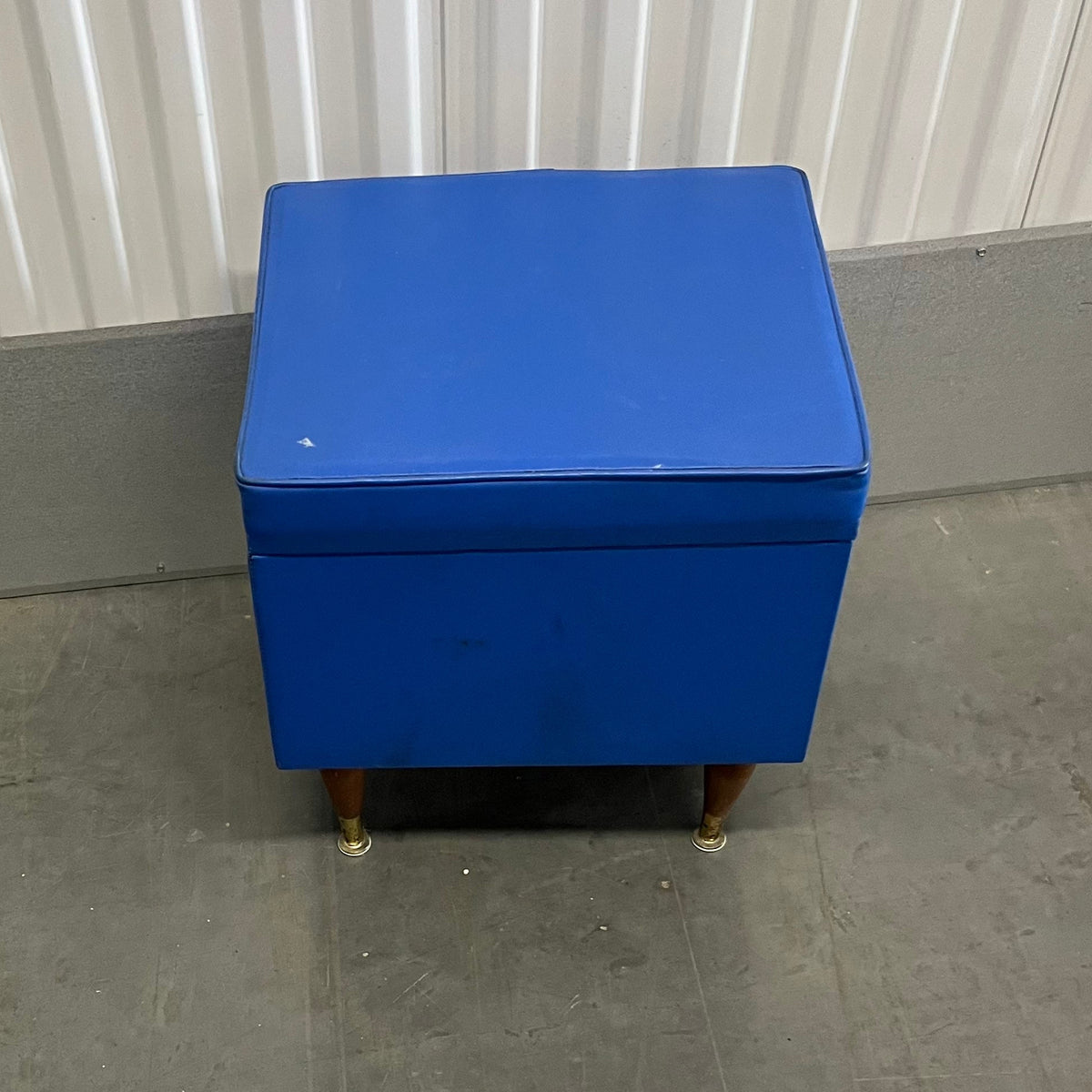 U926 Vintage 16” tall bright blue vinyl storage ottoman