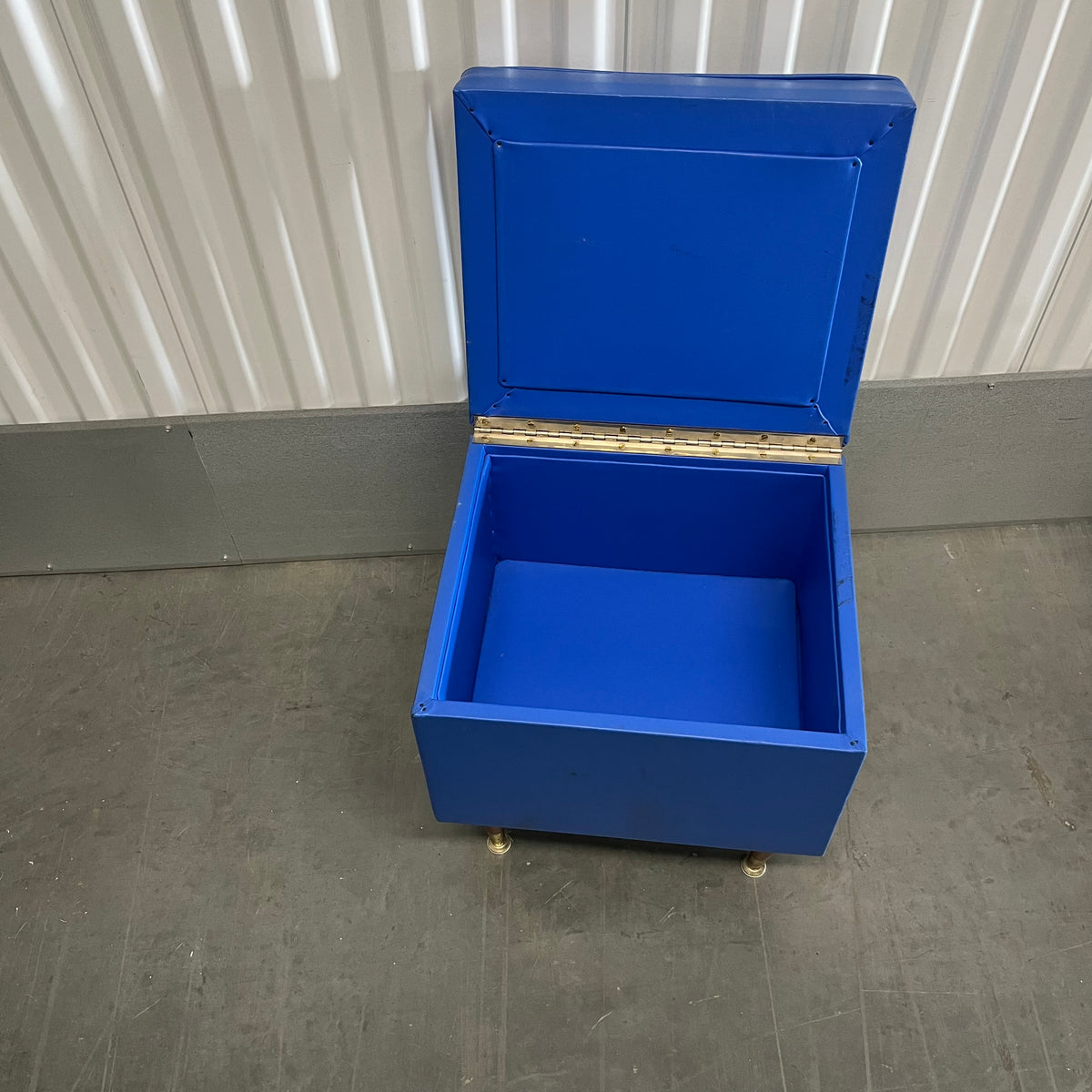 U926 Vintage 16” tall bright blue vinyl storage ottoman