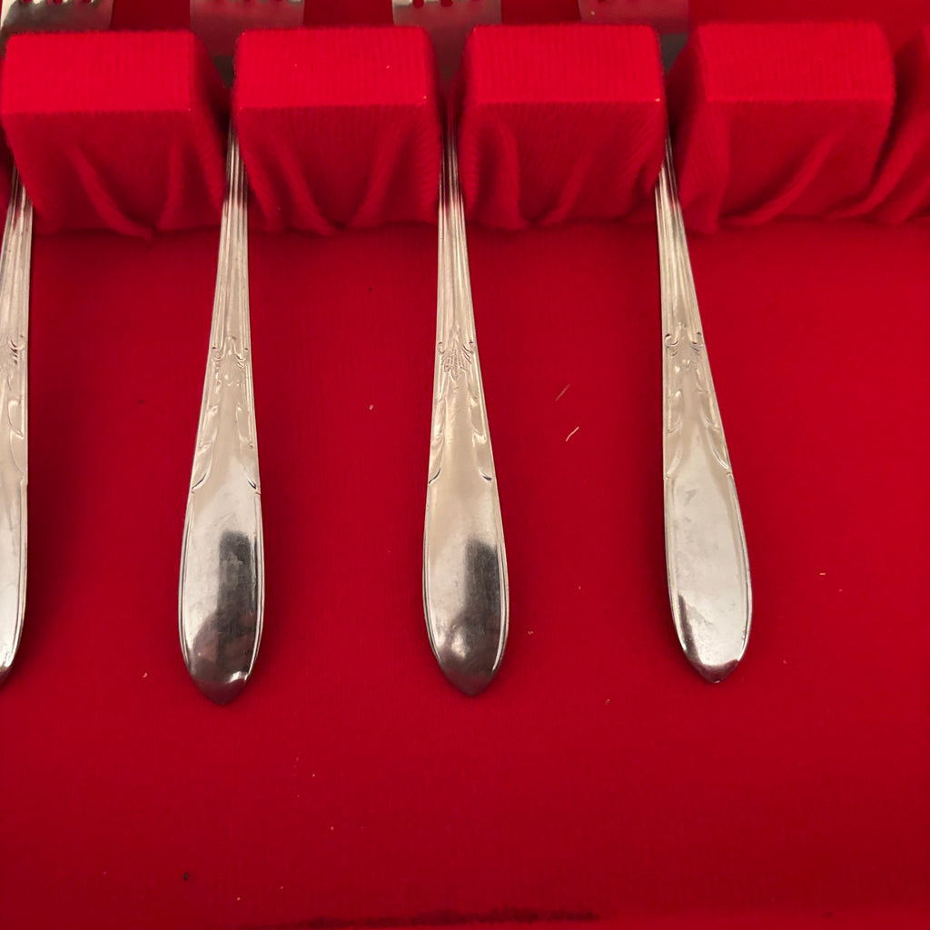 F151 Oneida community flatware, Tudor Queen Bess II pattern