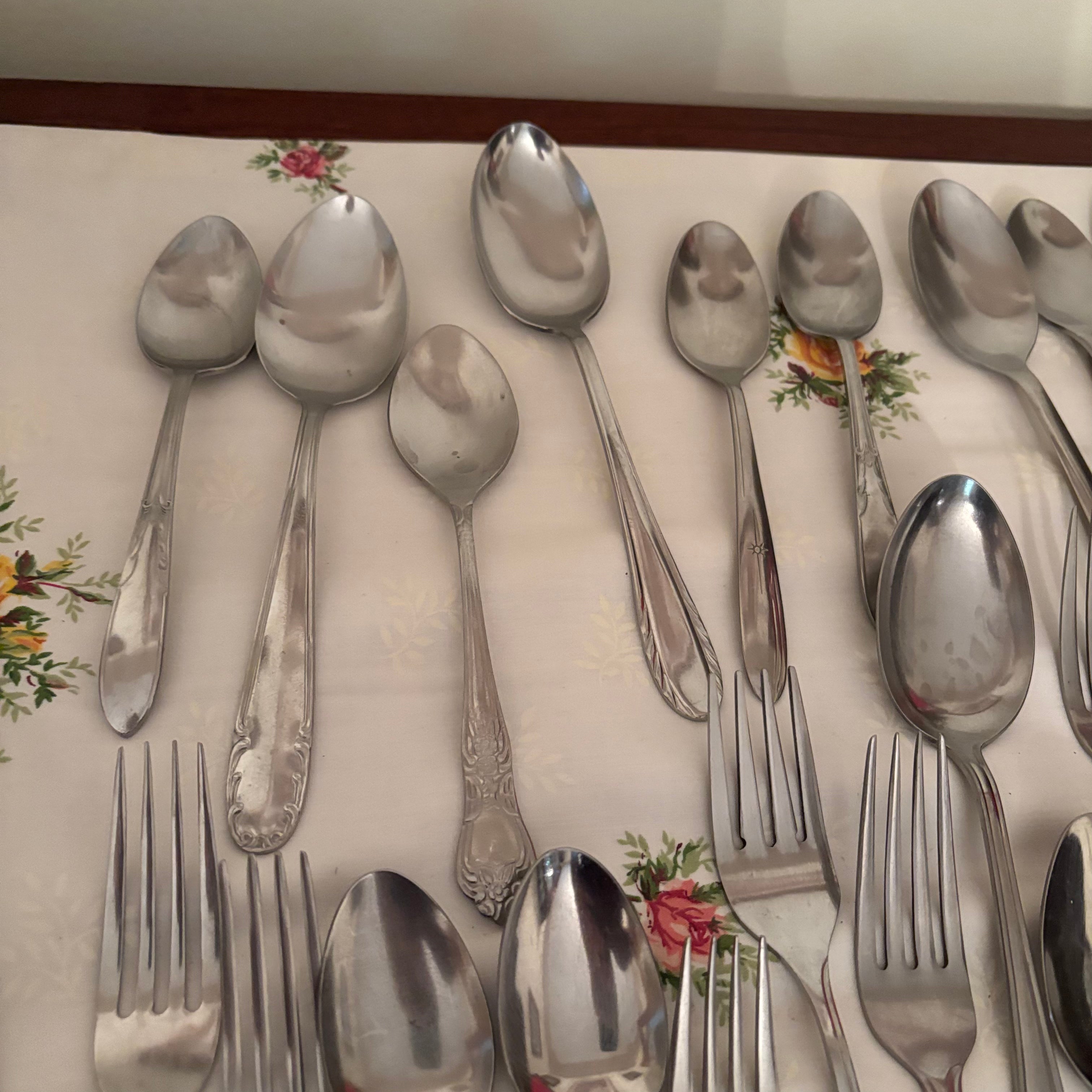 F151 Oneida community flatware, Tudor Queen Bess II pattern