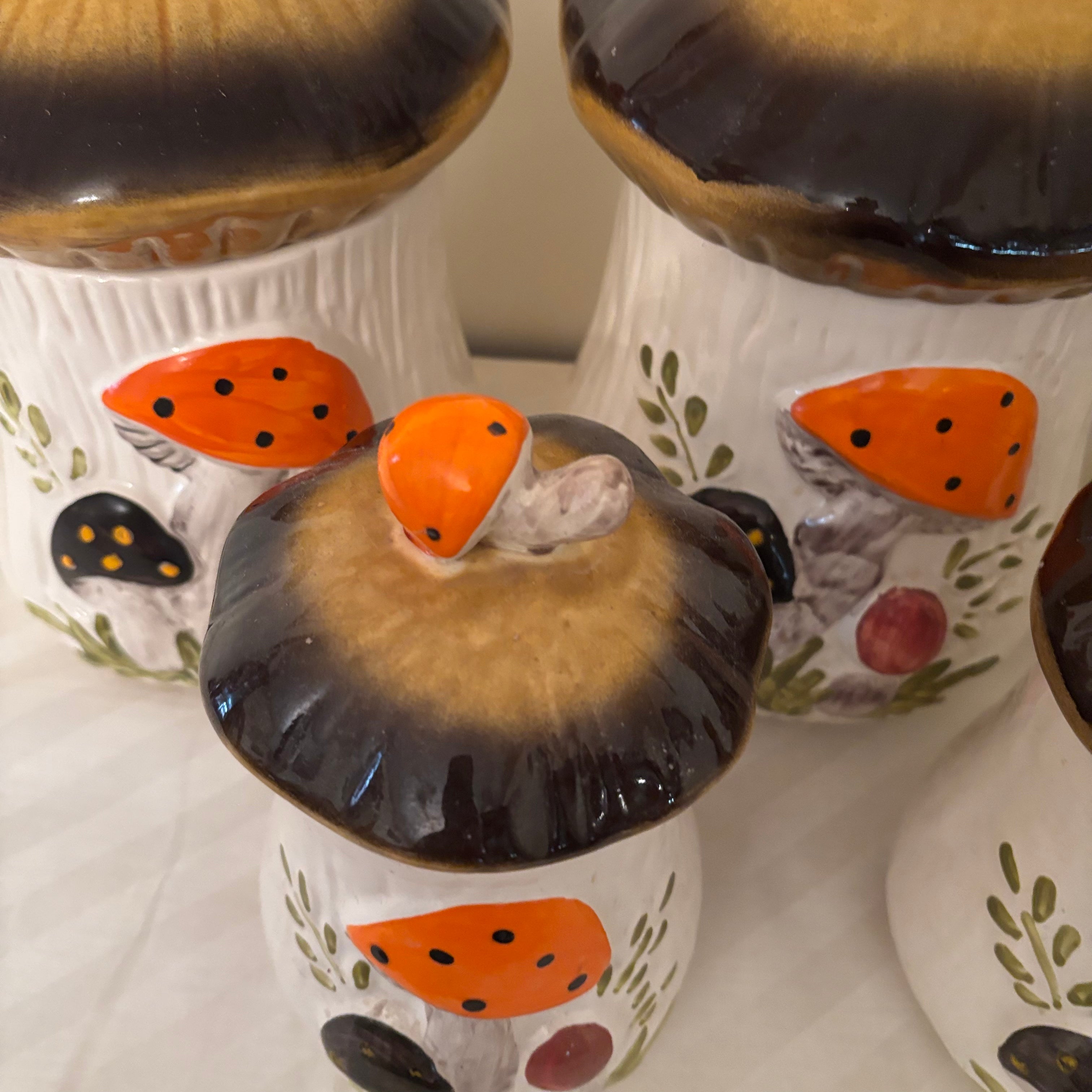 F158 Vintage Sears Merry Mushroom canister set (in excellent condition)