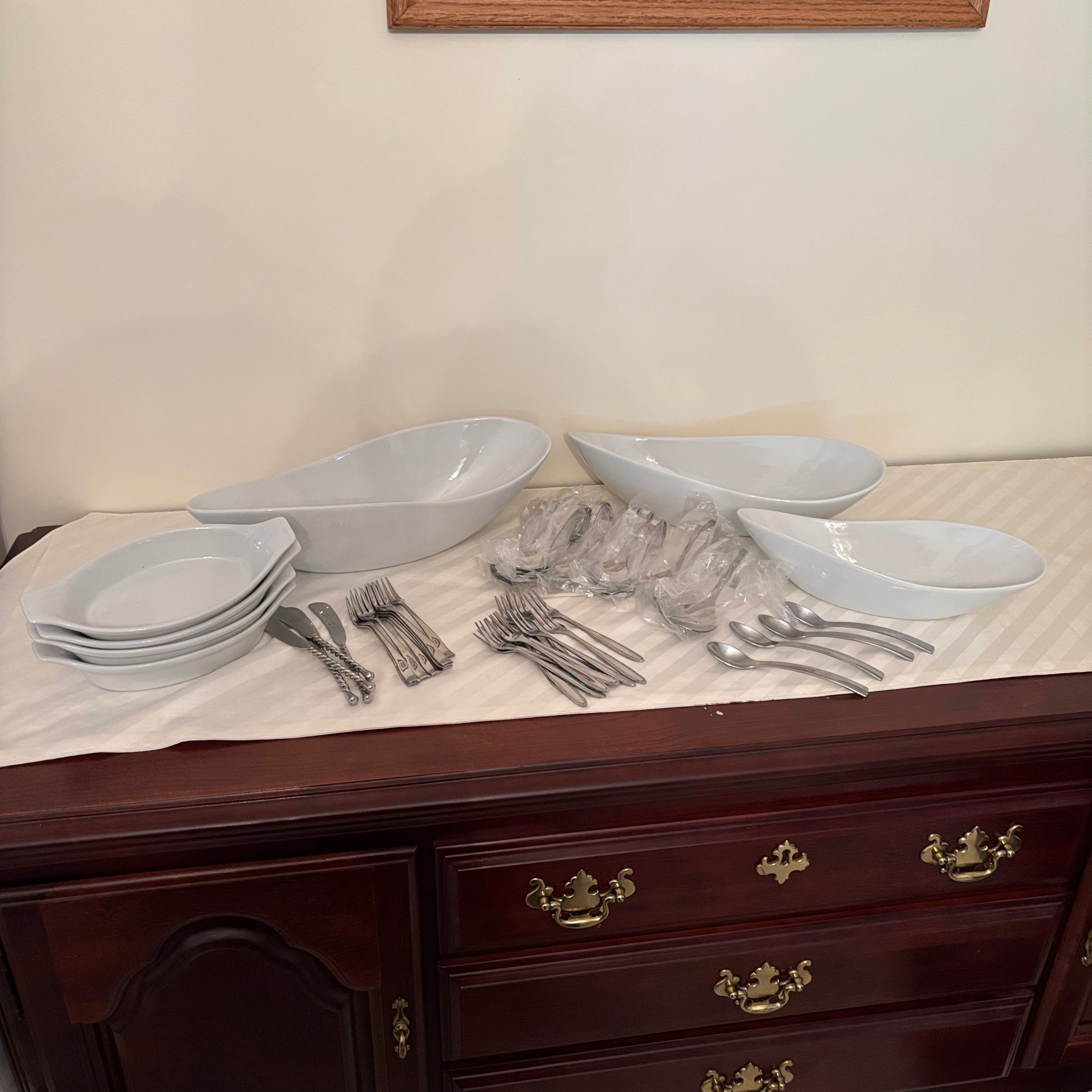 F163 Serving bowl grouping
