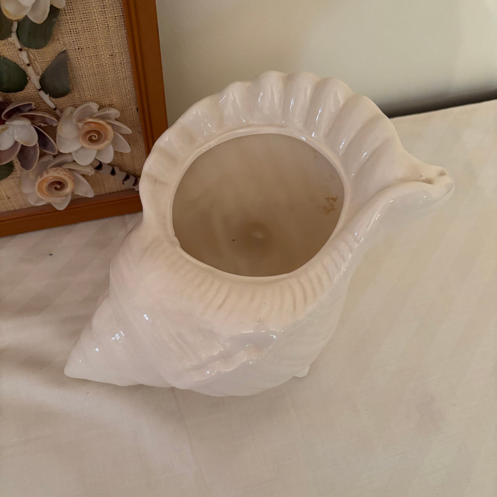 F166 Vintage floral artwork and ceramic sea shell vase