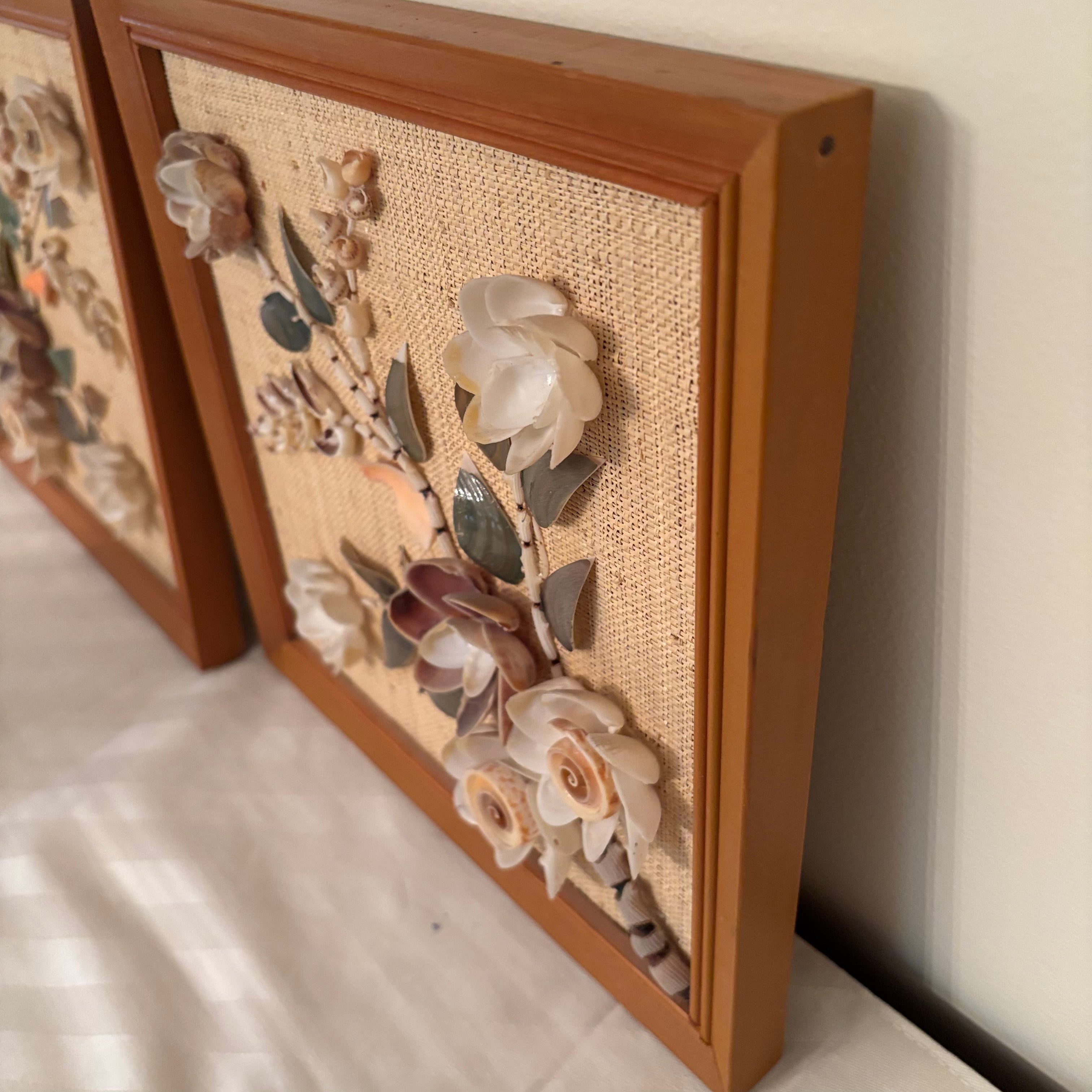 F166 Vintage floral artwork and ceramic sea shell vase
