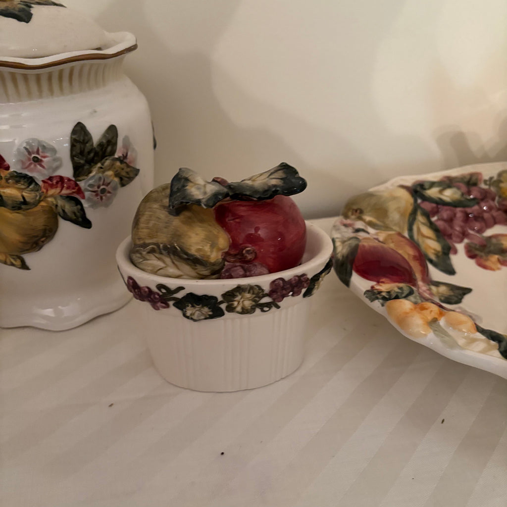 F168 Vintage ceramic grouping (fruit bowl cookie jar and more)